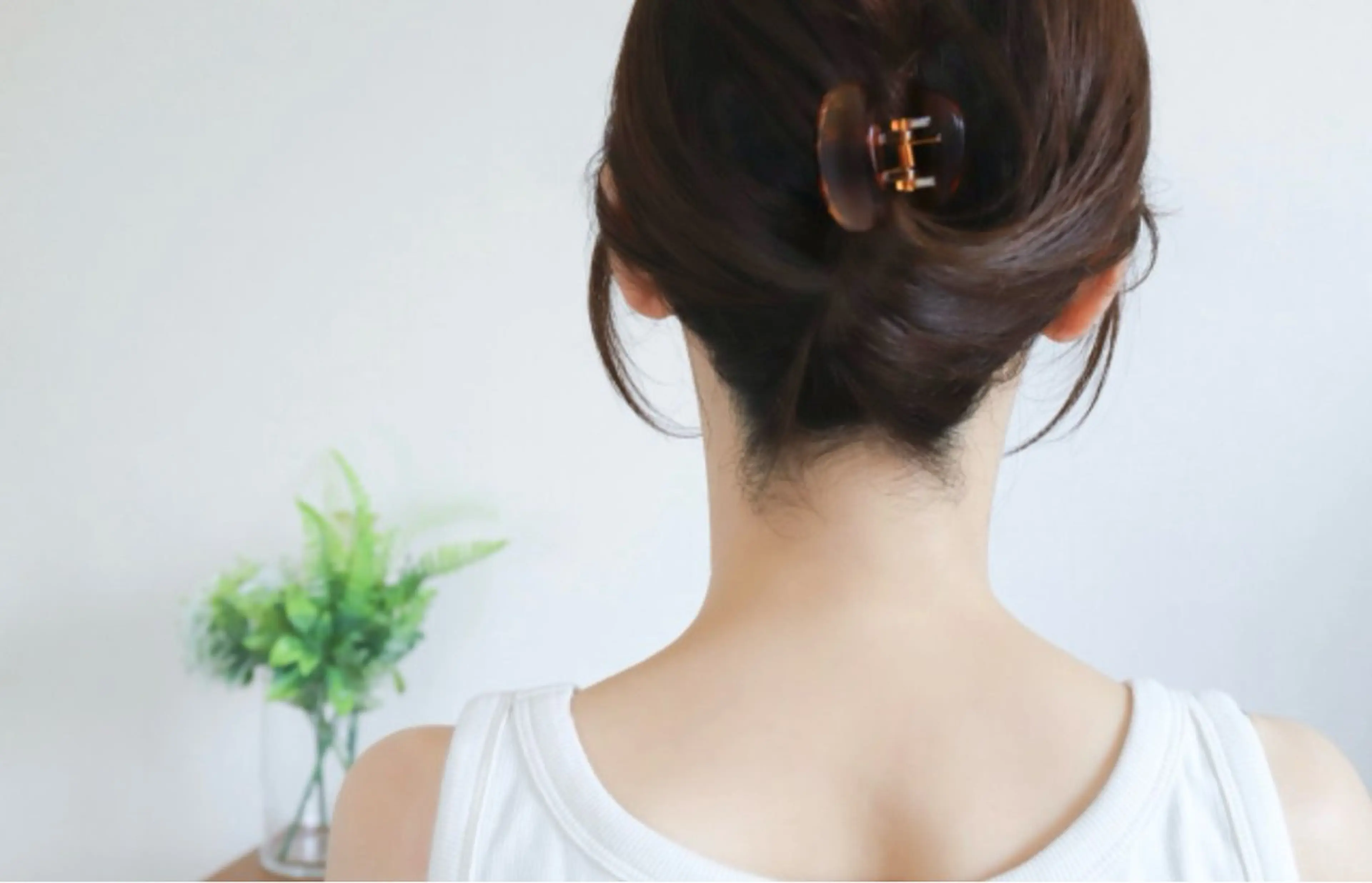 若さと色気は背中から✨猫背、巻き肩、短い首が気になるかたへの写真