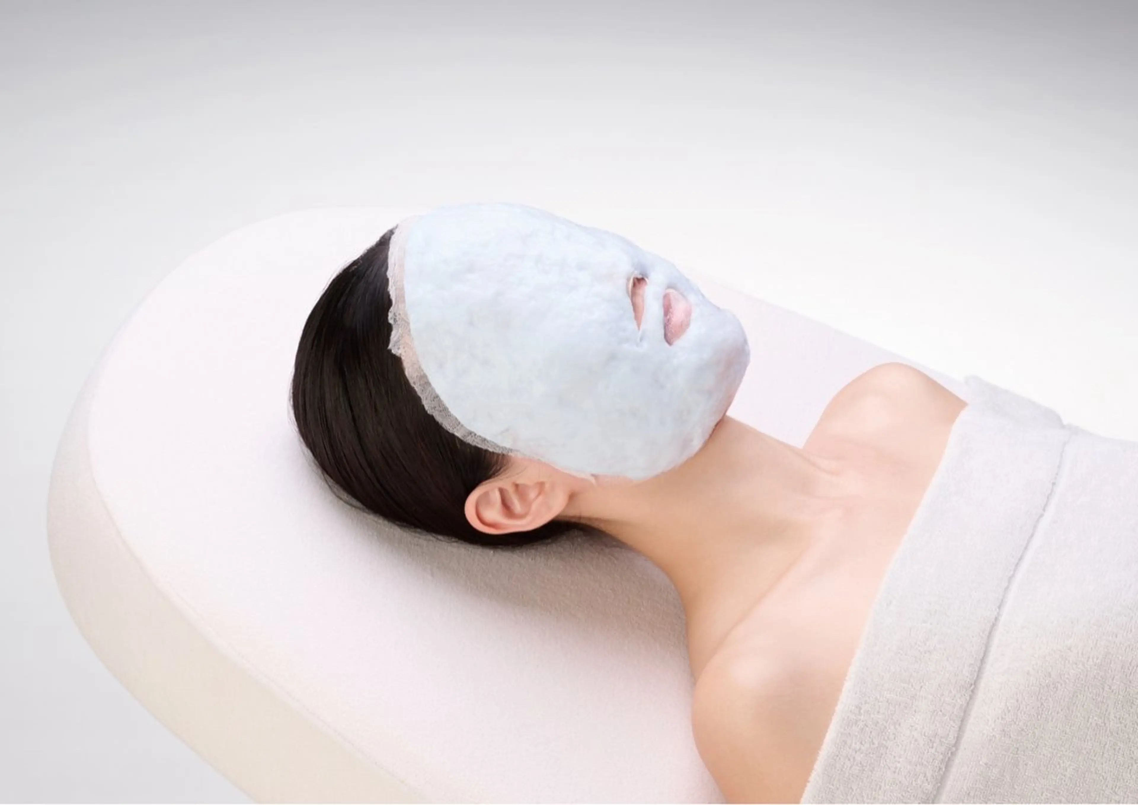 限定5名様‼️美白マスク🌟デコルテケアまでできるエステの写真