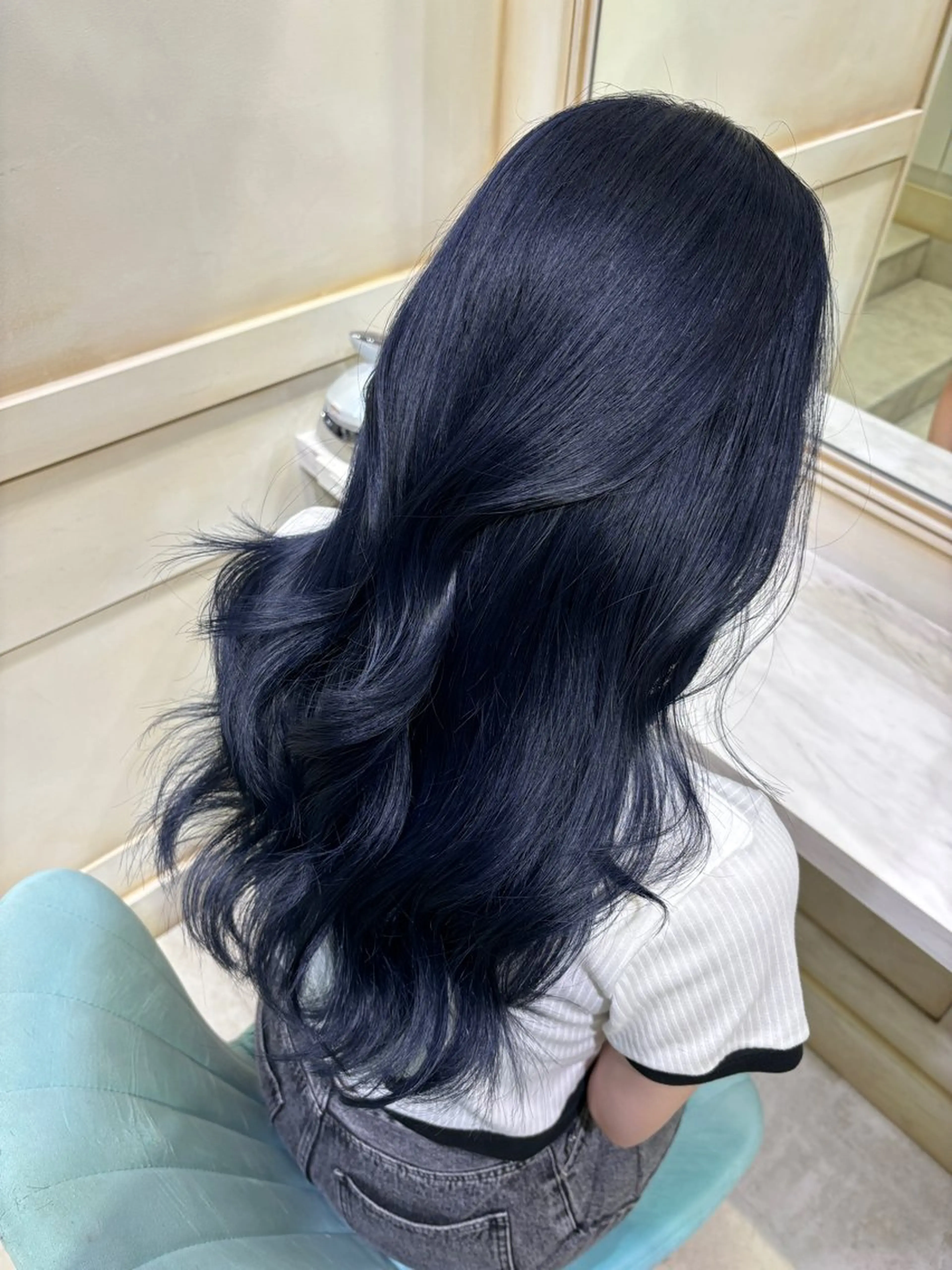 ロング カラー ブリーチ ブルーカラー ネイビーカラー シルバー 韓国風ヘア 🦋ブリーチ/カラー 専門Aya💖のヘアスタイル