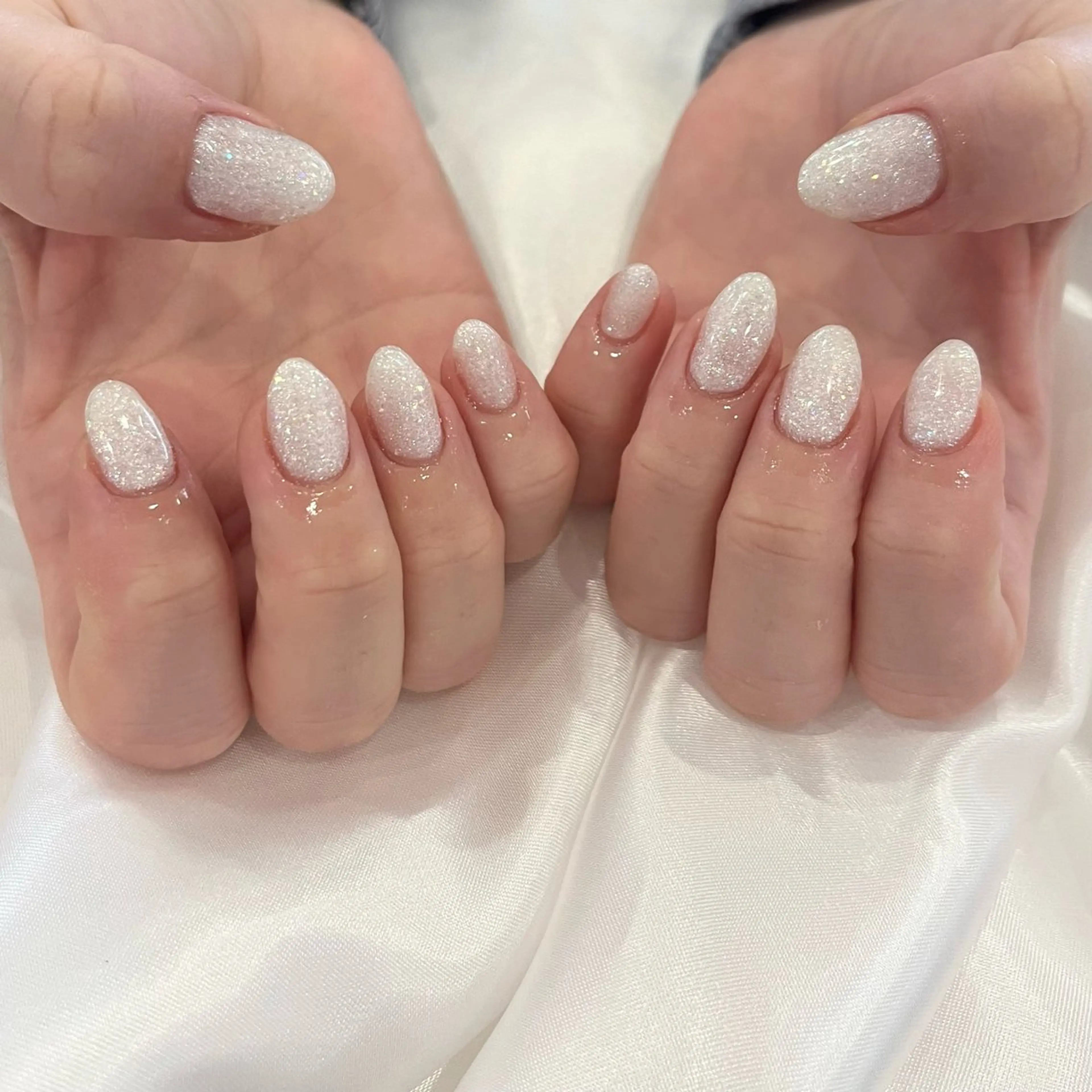 ネイル キラキラネイル ラメ(グリッター) ホワイト ハンドネイル ♡Tajima Yumeka♡のネイルデザイン