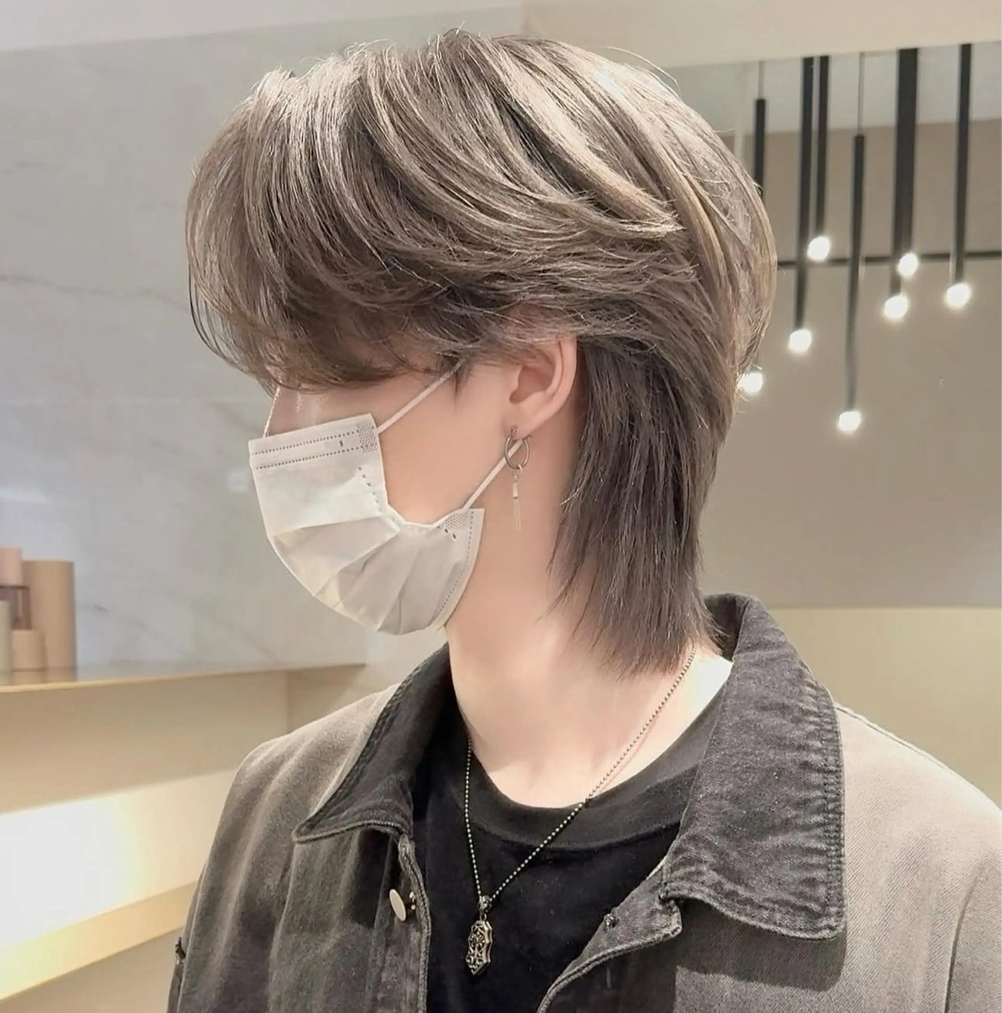 ショート カラー メンズ メンズウルフカット ウルフカット ヘアカラー トリートメント 艶カラー/暖色 /縮毛/メンズヘアのヘアスタイル