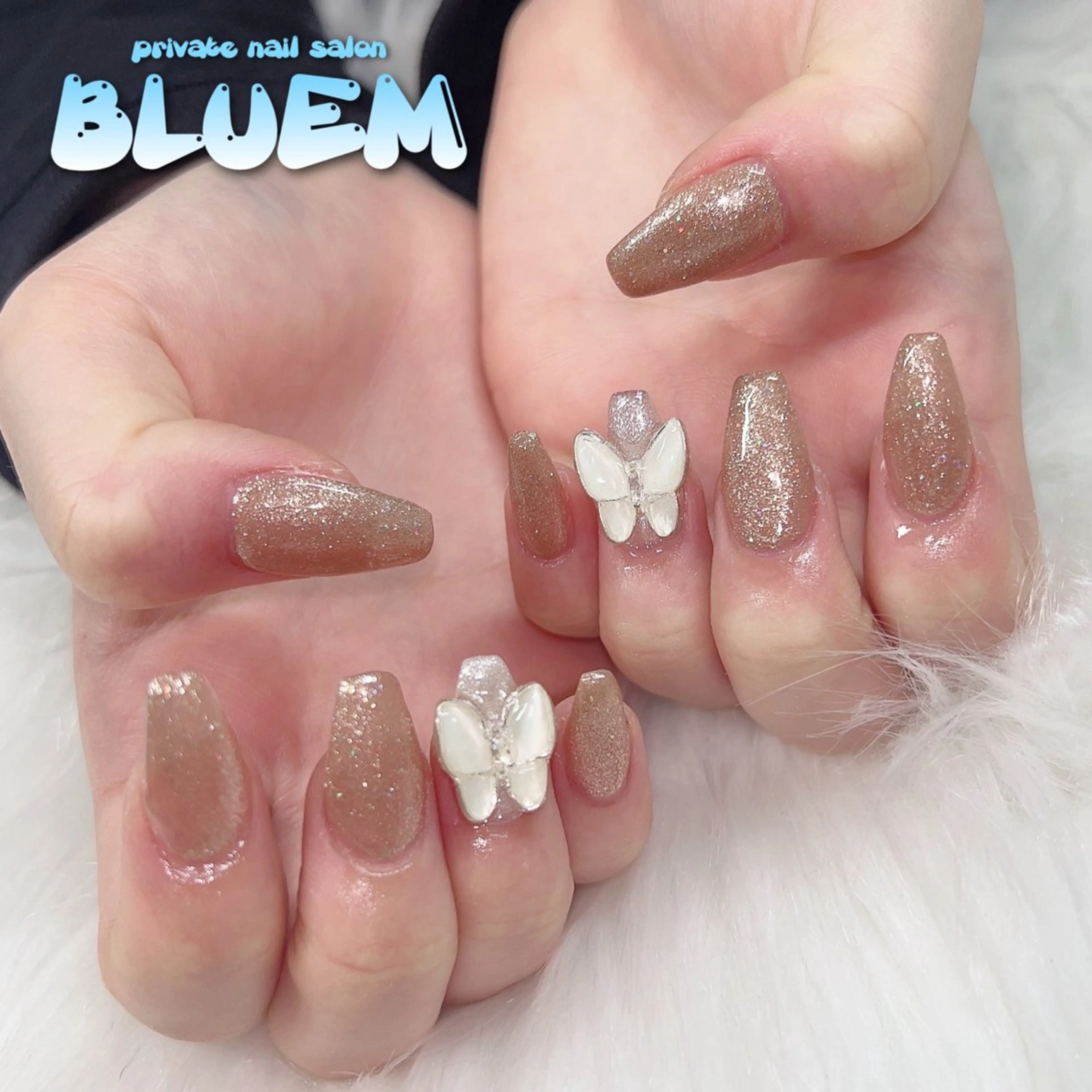 ネイル BLUEM なな🐶のネイルデザイン