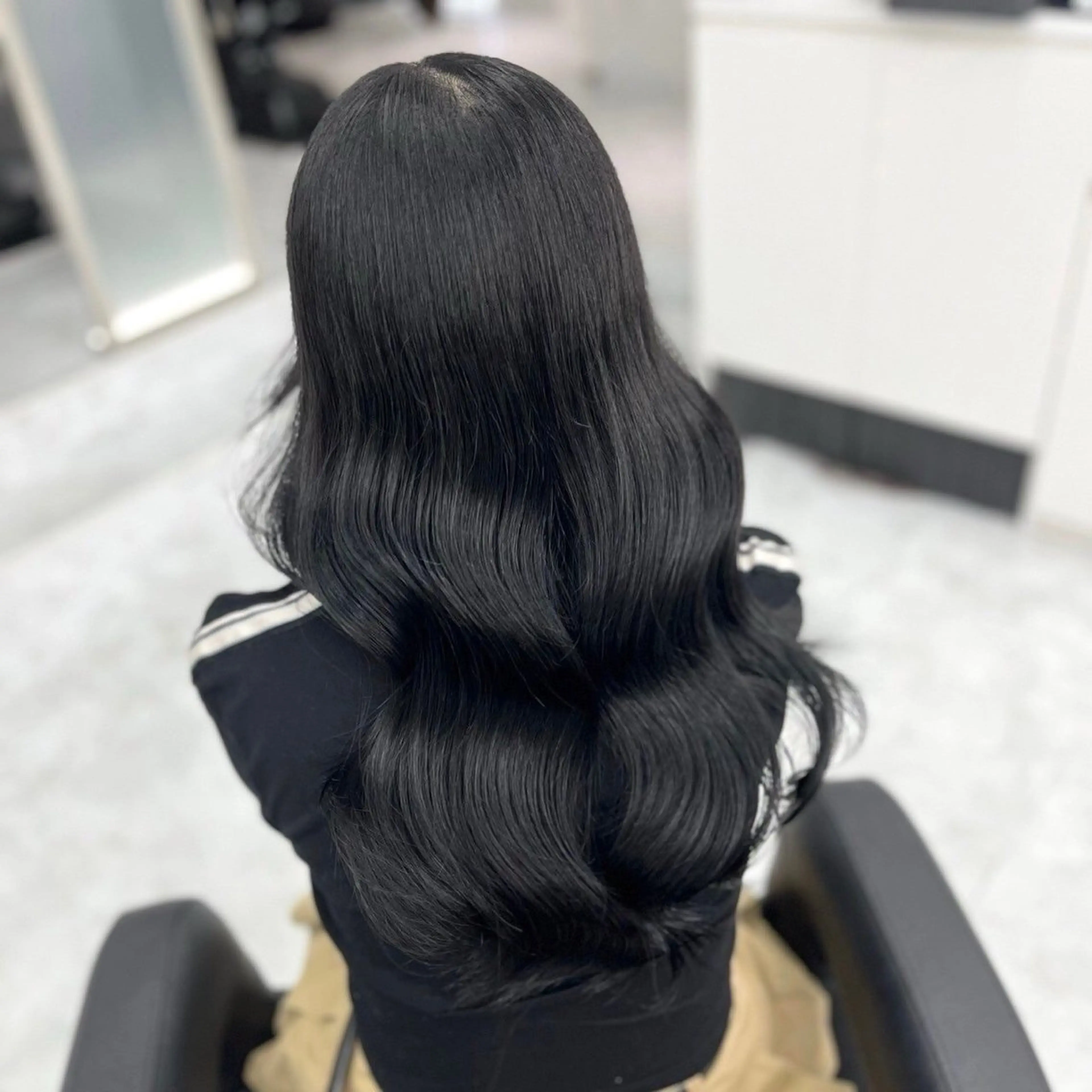 ロング ヘアアレンジ ヘアカラー トリートメント 韓国風暗髪ヘア🤍 🫧MIREIのヘアスタイル