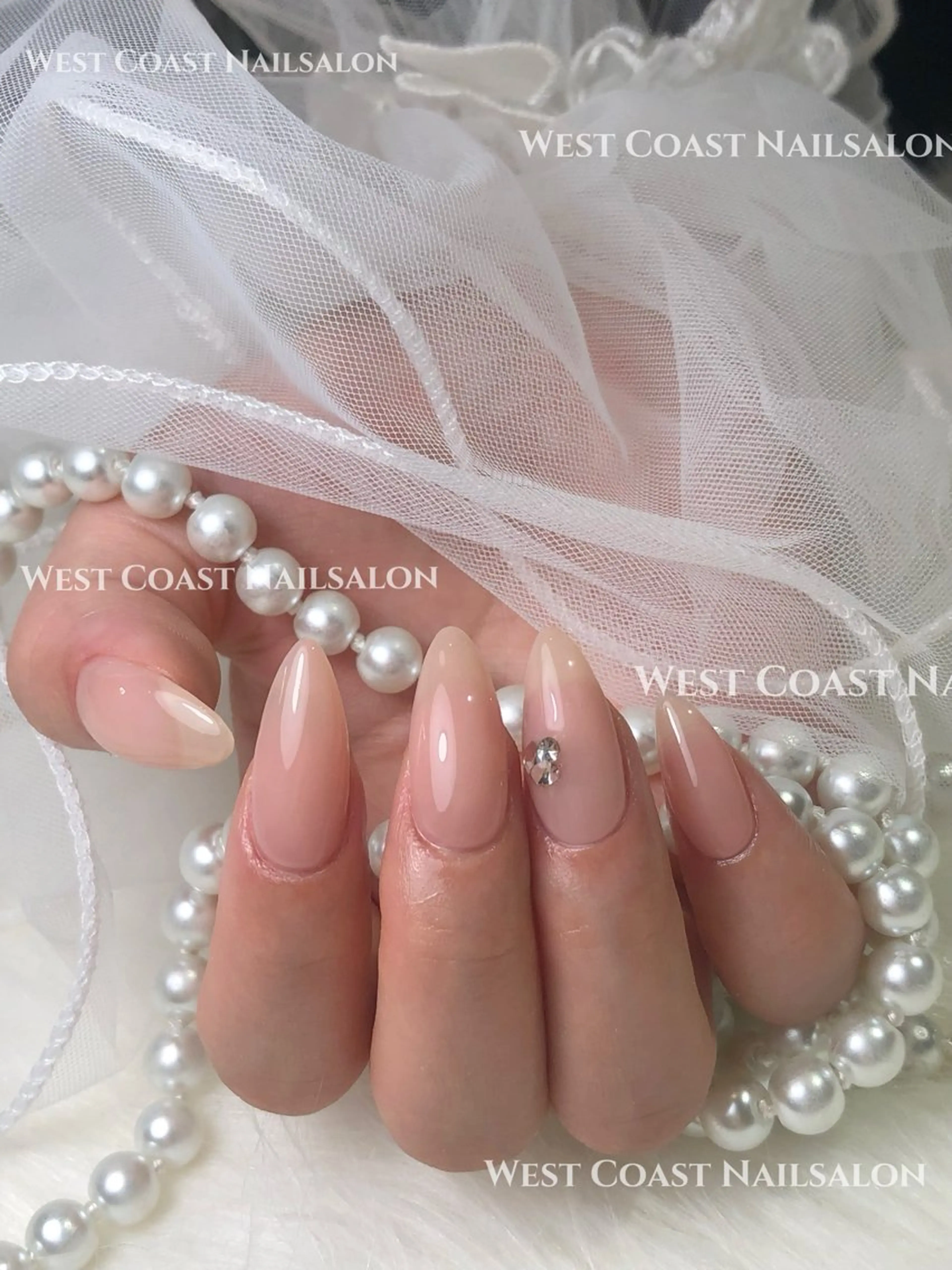 ネイル リボン、ガーリー パーツ放題専門店のネイルデザイン