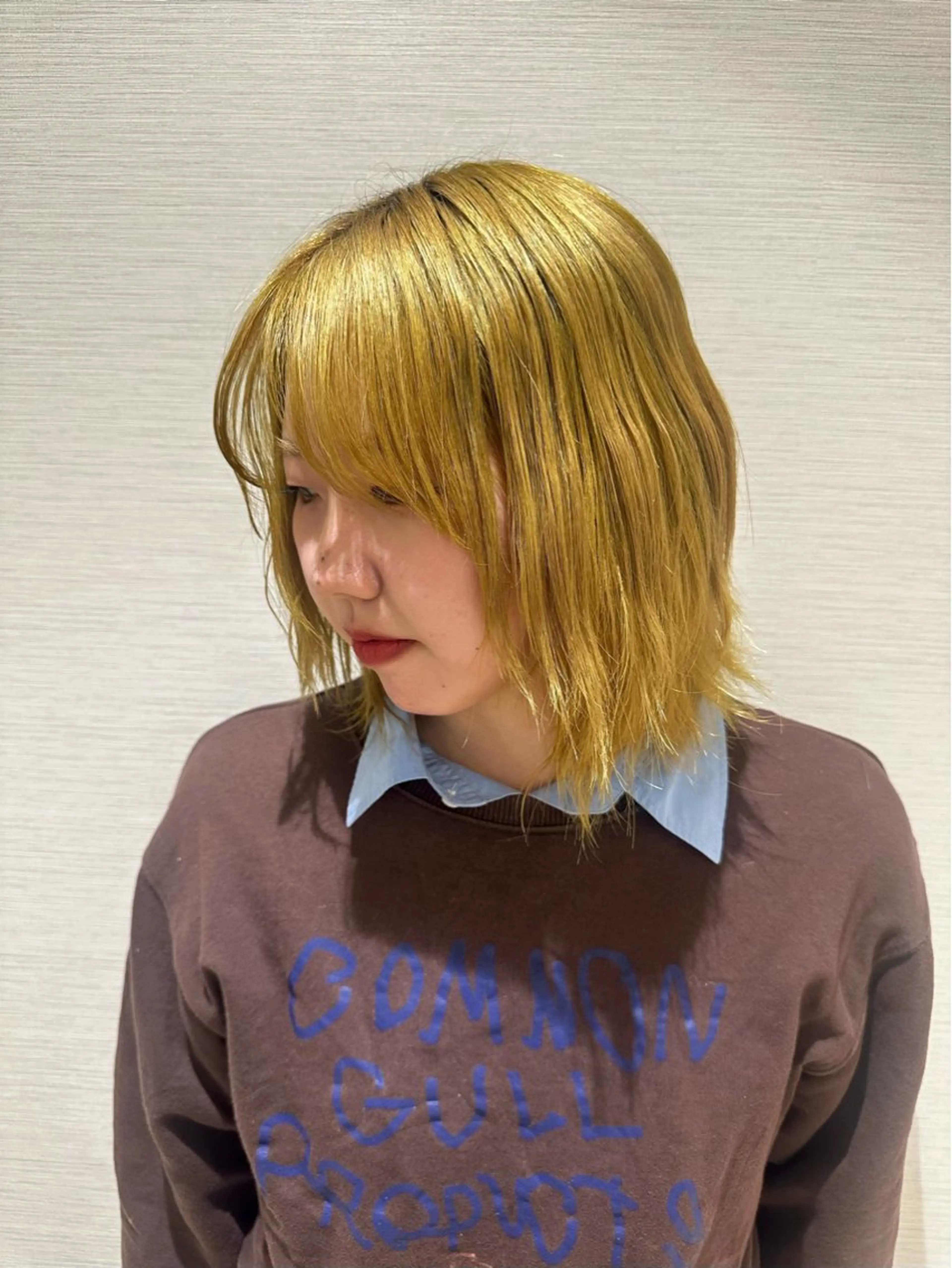 ミディアム カラー ヘアアレンジ タイトボブ個性派カラ ーAKANEのヘアスタイル