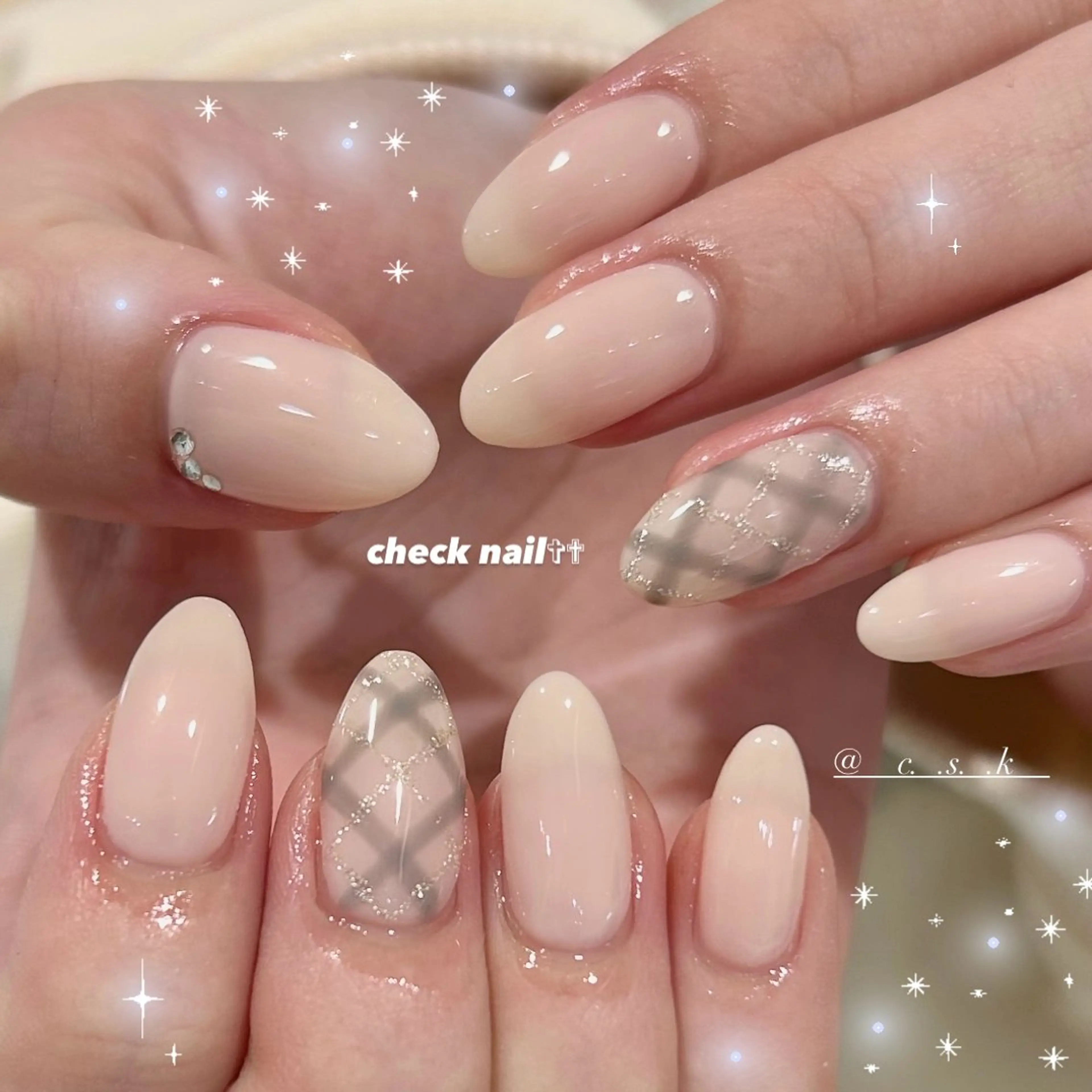 ネイル ストーンネイル ハンドネイル 🎀チーク/ちゅるん 🫧chisa🎀のネイルデザイン