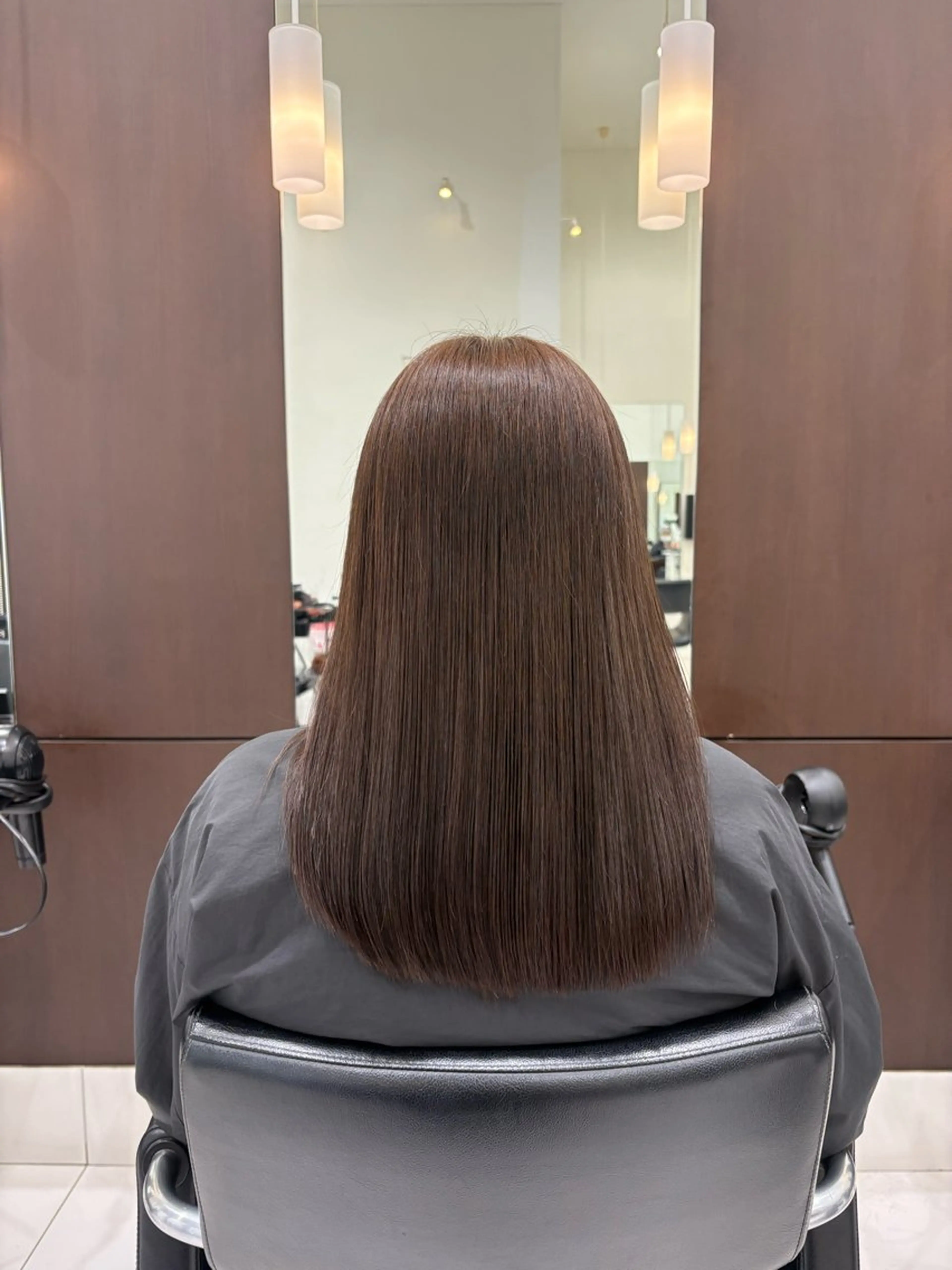 セミロング マツオ イヨリのヘアスタイル