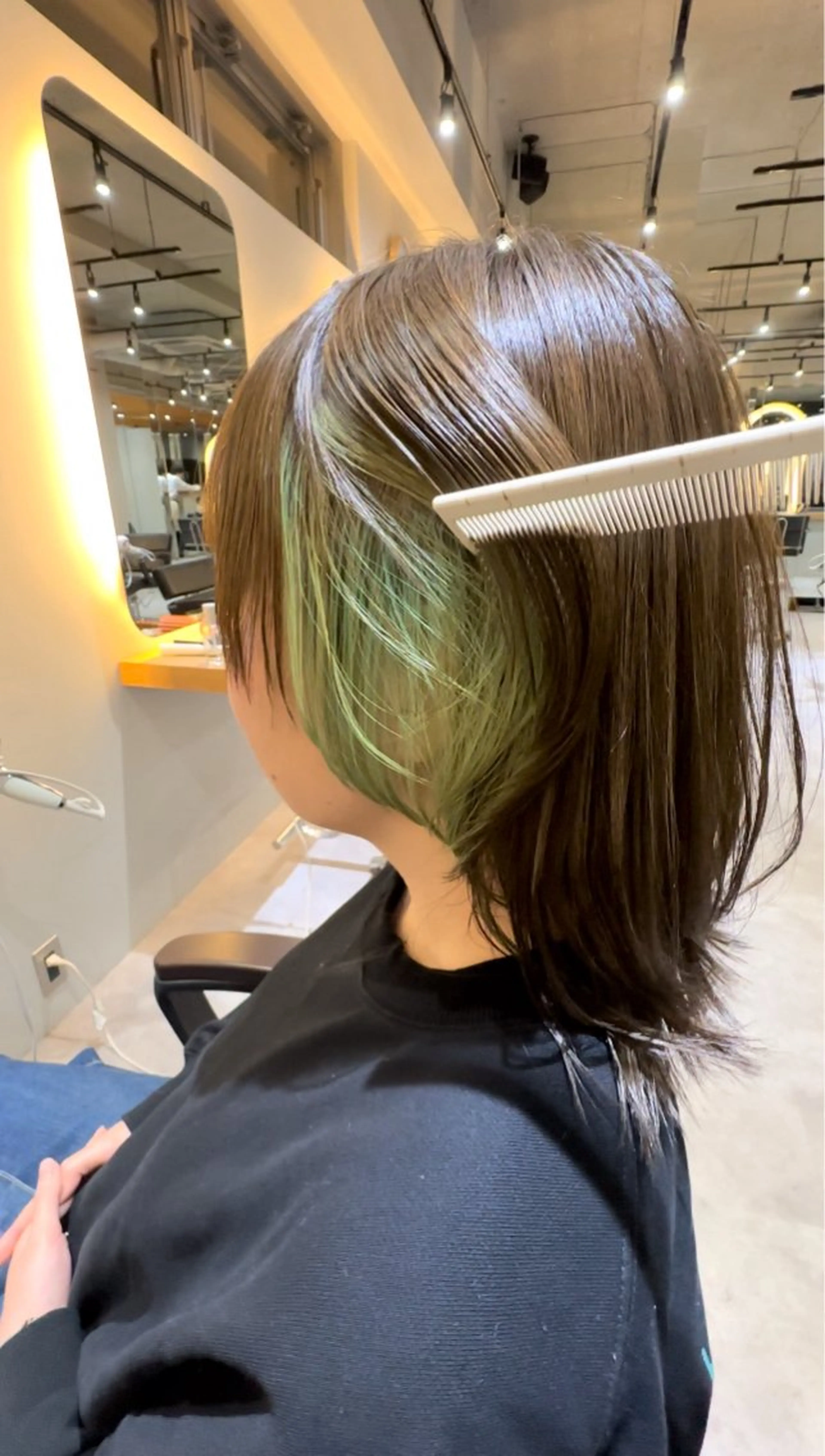 ミディアム カラー ブリーチ ケアブリーチ イヤリングカラー インナーカラー カット ヘアカラー トリートメント レイヤーカット/ ブリーチカラー/雅人のヘアスタイル