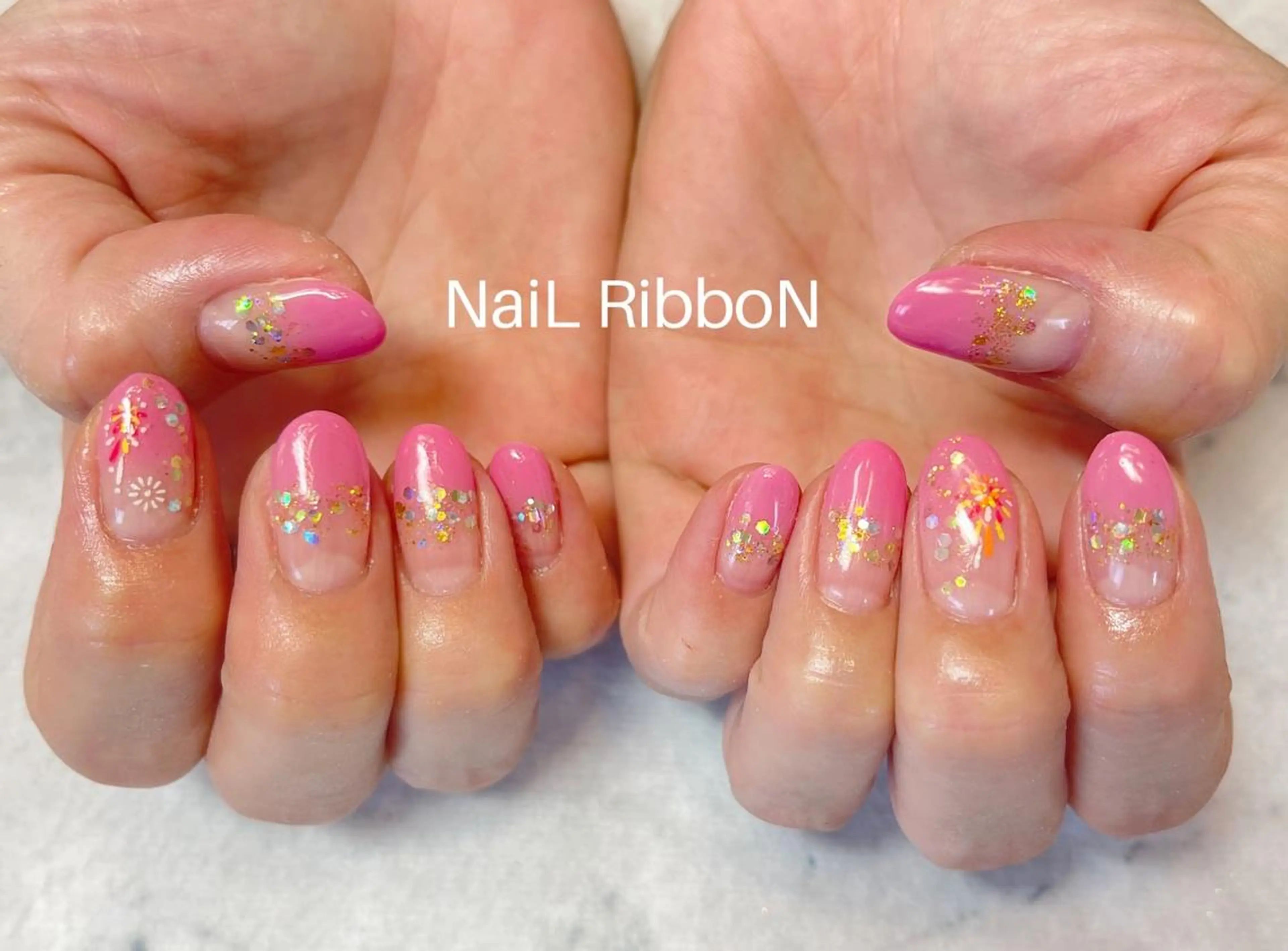 ネイル ネイルリボン 受付スタッフのネイルデザイン