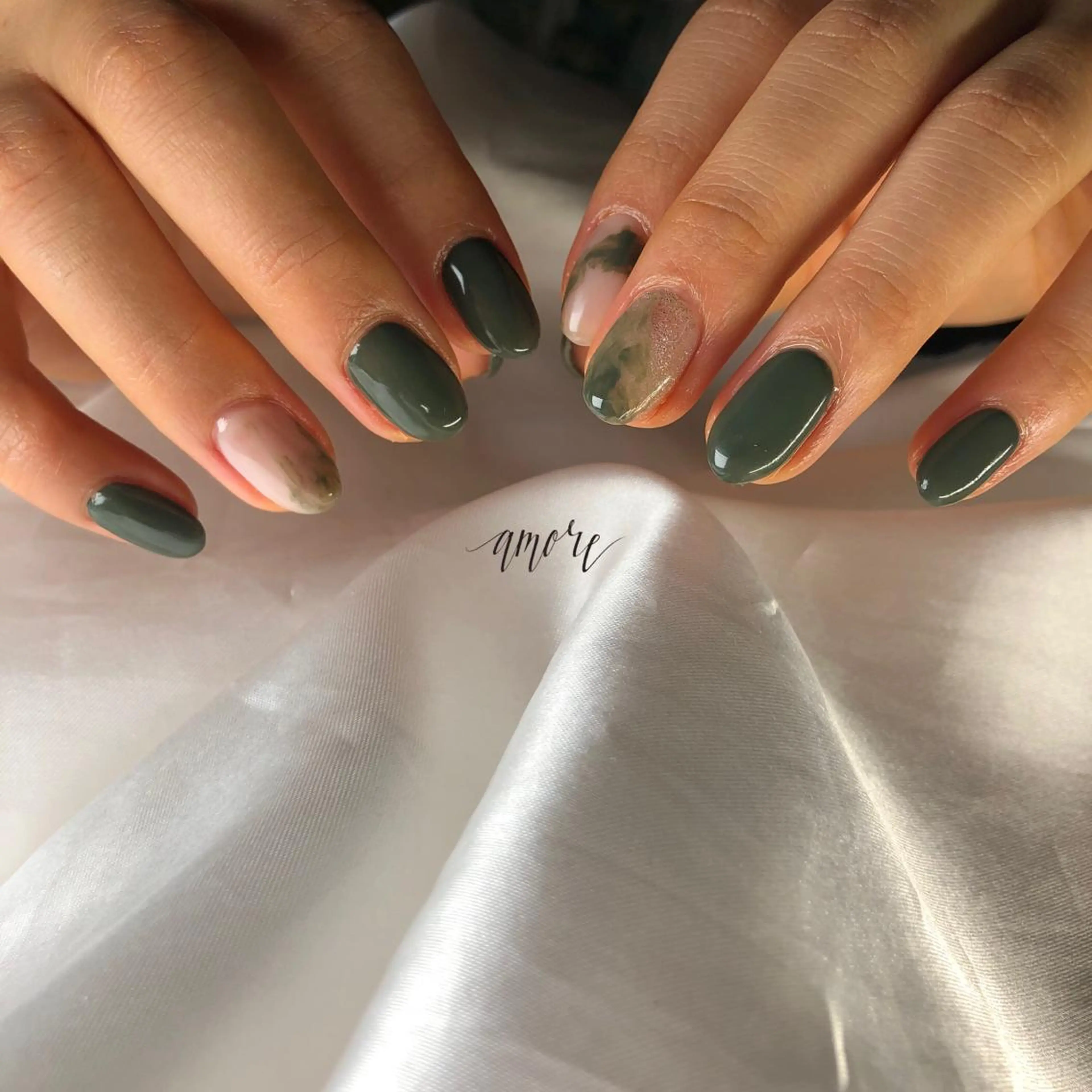 ネイル ジェルネイル 氷ネイル・うるうるネイル マグネットネイル ミラーネイル ニュアンスネイル You kyehwaのネイルデザイン