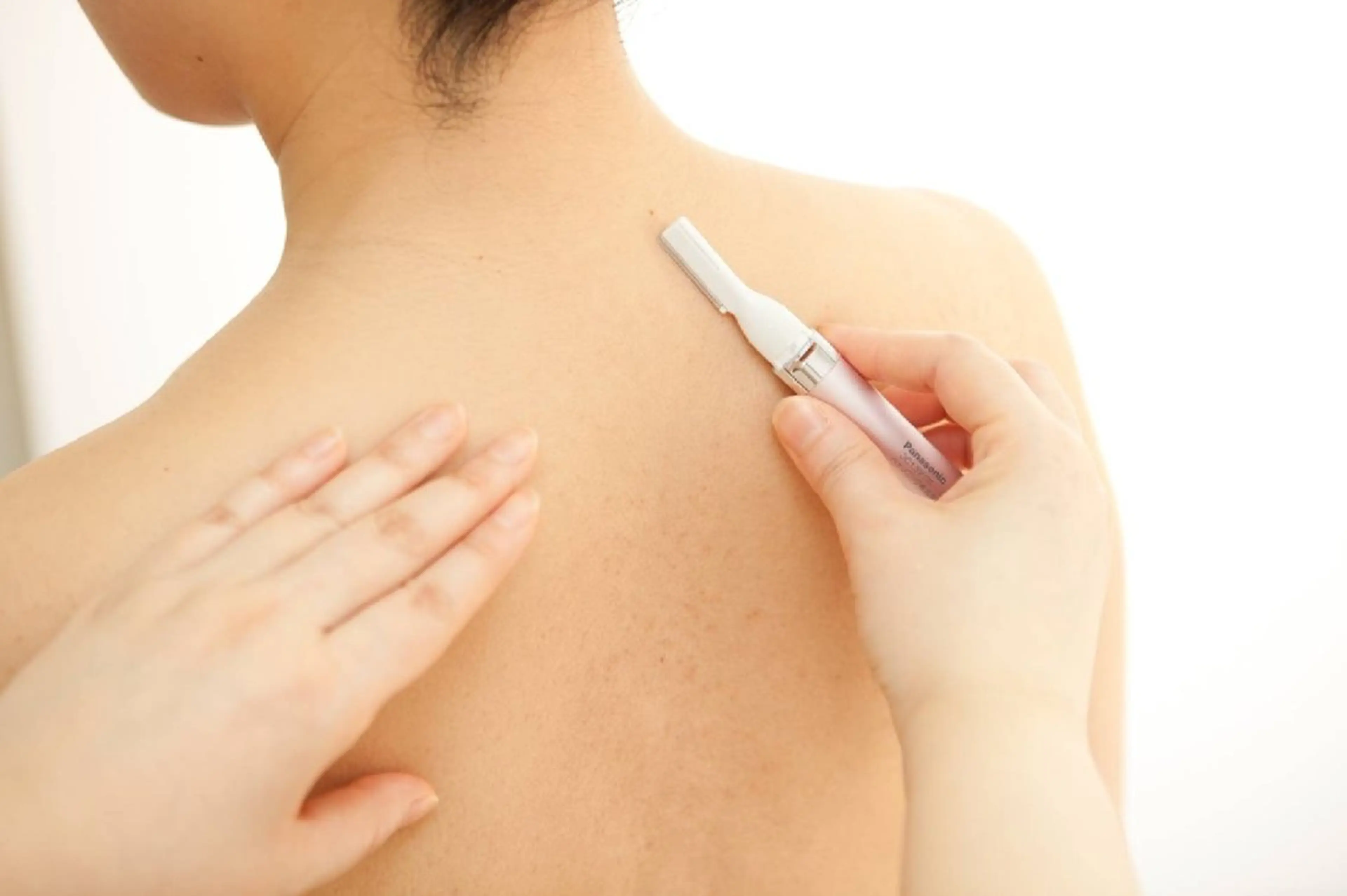 《ウエディング/ブライダルエステ/背中ケア》ブライダル美白1回プラン＋ソフトシェービング付　[大阪城北詰駅/京橋駅]の写真