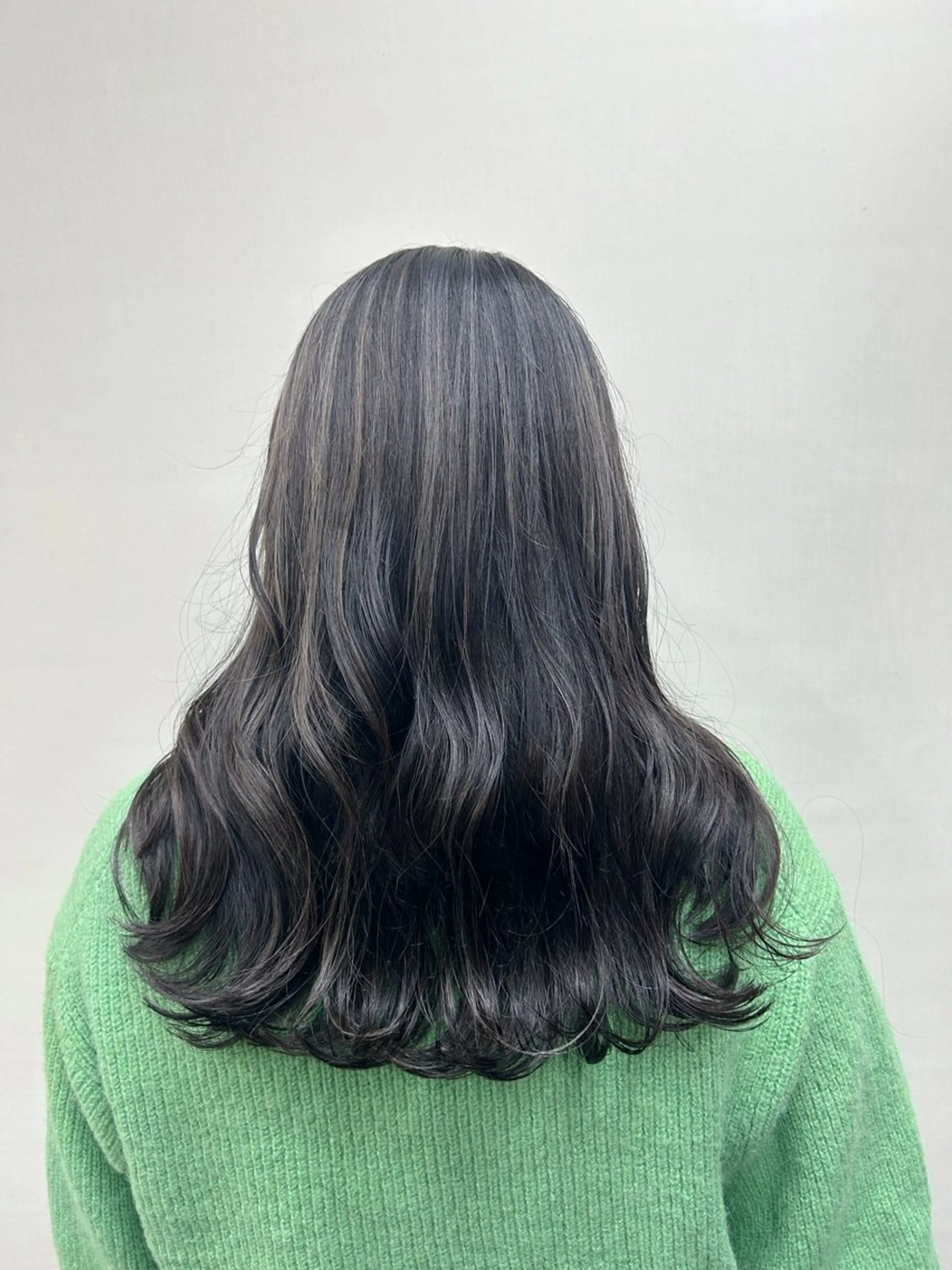 ロング カラー ハイライトカラー ハイライト ヘアカラー 手塚 由佳のヘアスタイル