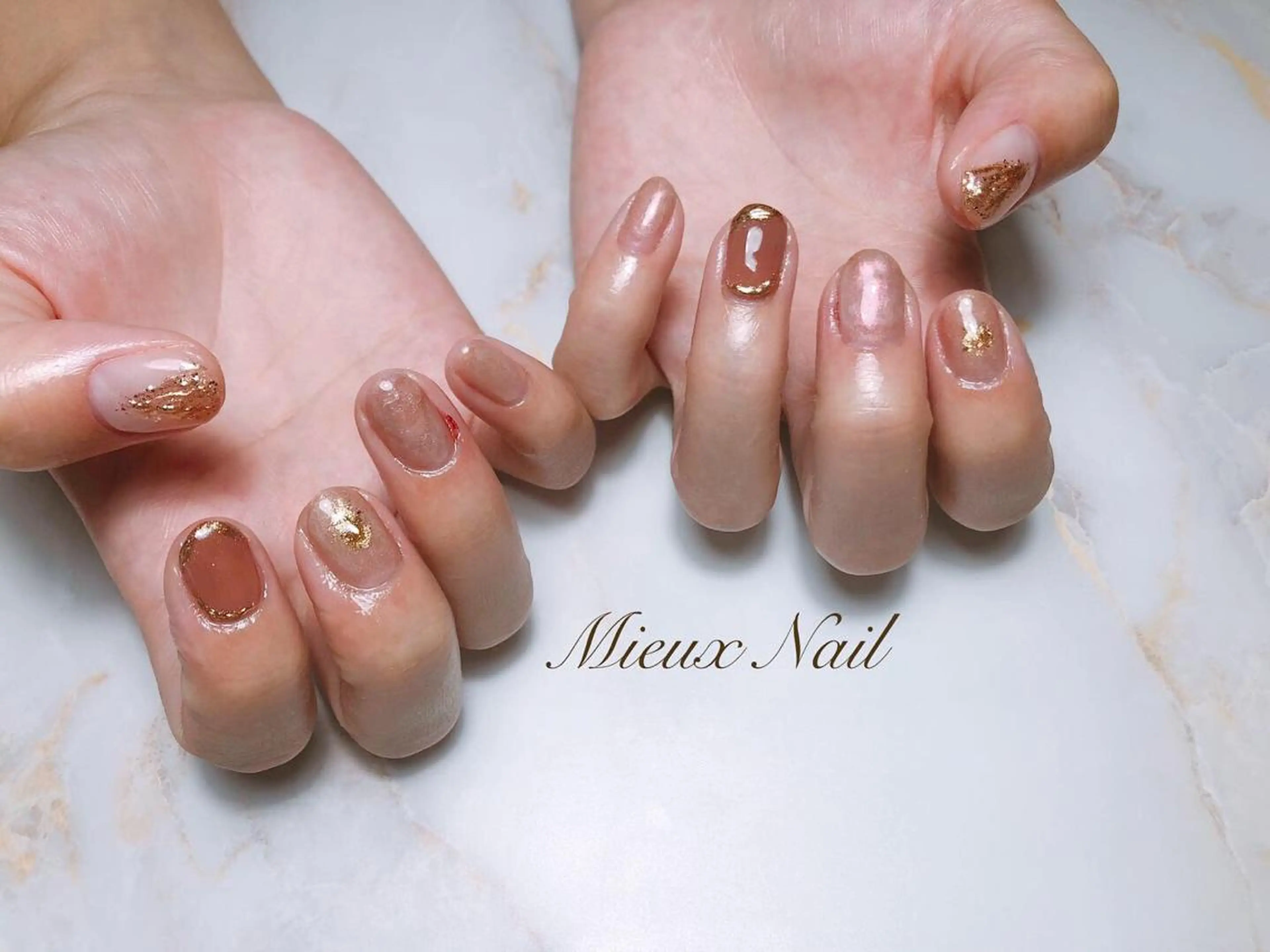 ネイル ブルー ブラウン ミラーネイル ニュアンスネイル 市川 麻衣子のネイルデザイン