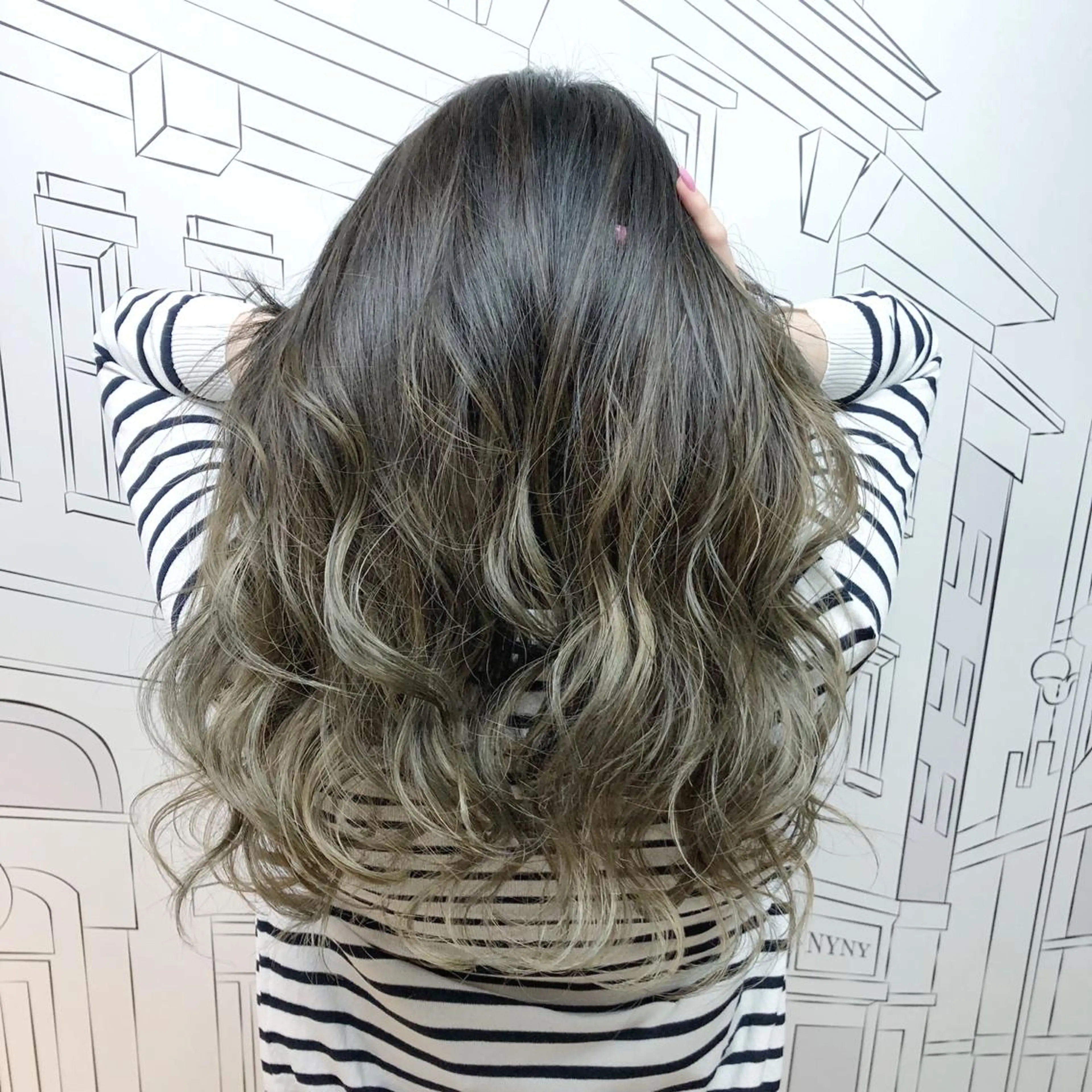 セミロング カラー グラデーションカラー 外国人風カラー レイヤー⭐️カラー ⭐️平川雅史のヘアスタイル