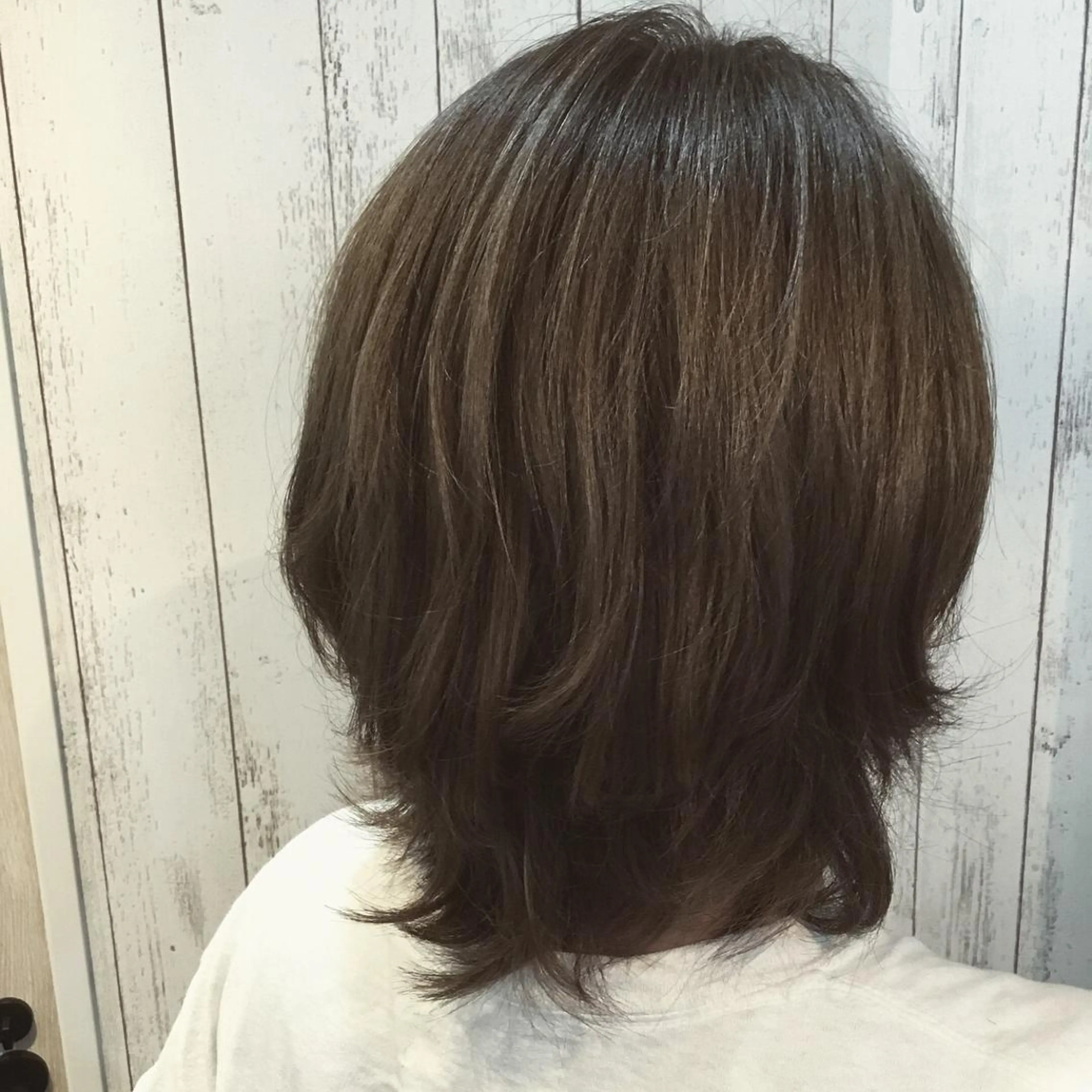 ショート カラー embrace エンブレイスのヘアスタイル