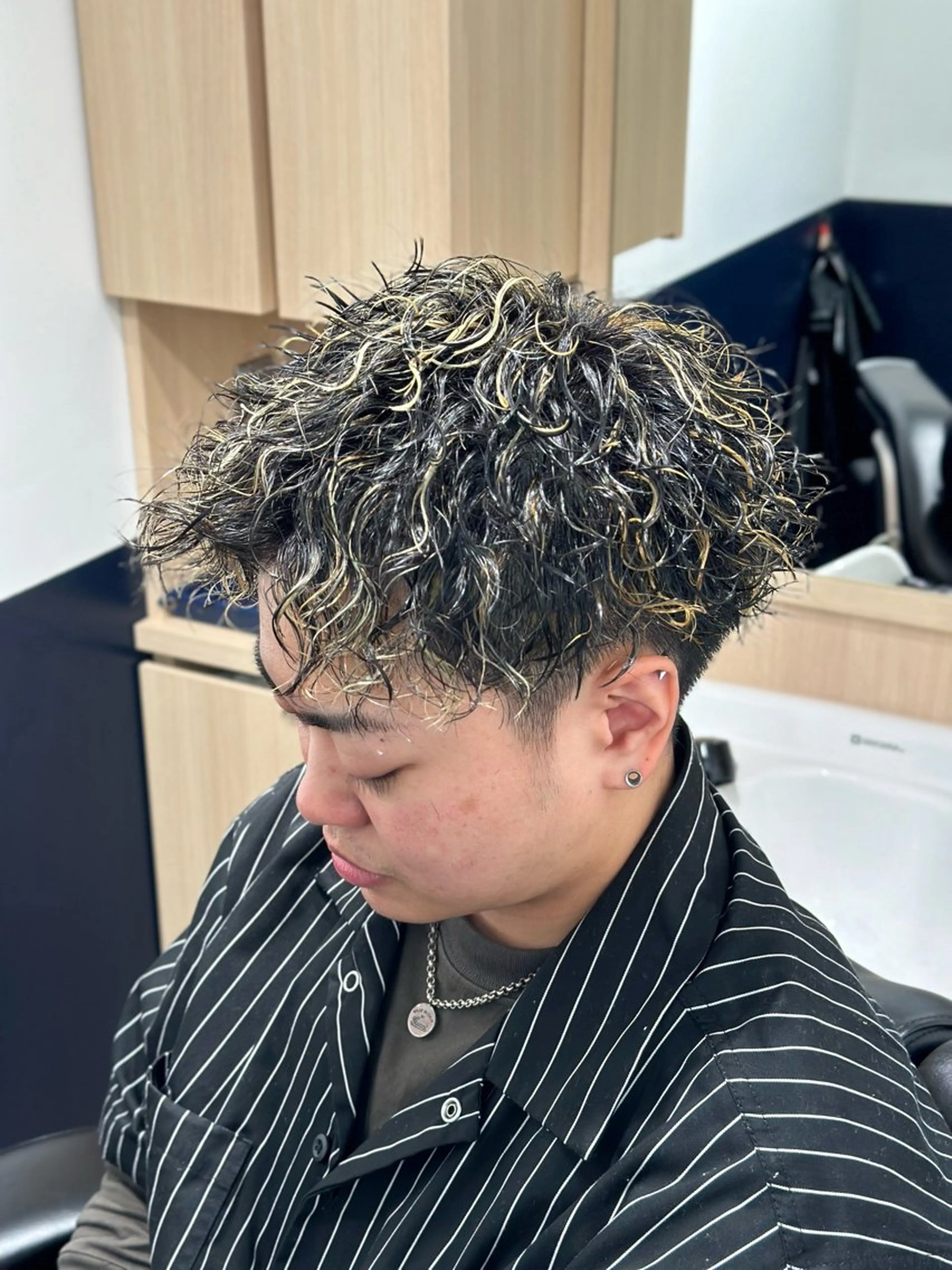 ショート カラー パーマ カット ヘアカラー パーマ 千葉弘平 メンズパーマ特化のヘアスタイル