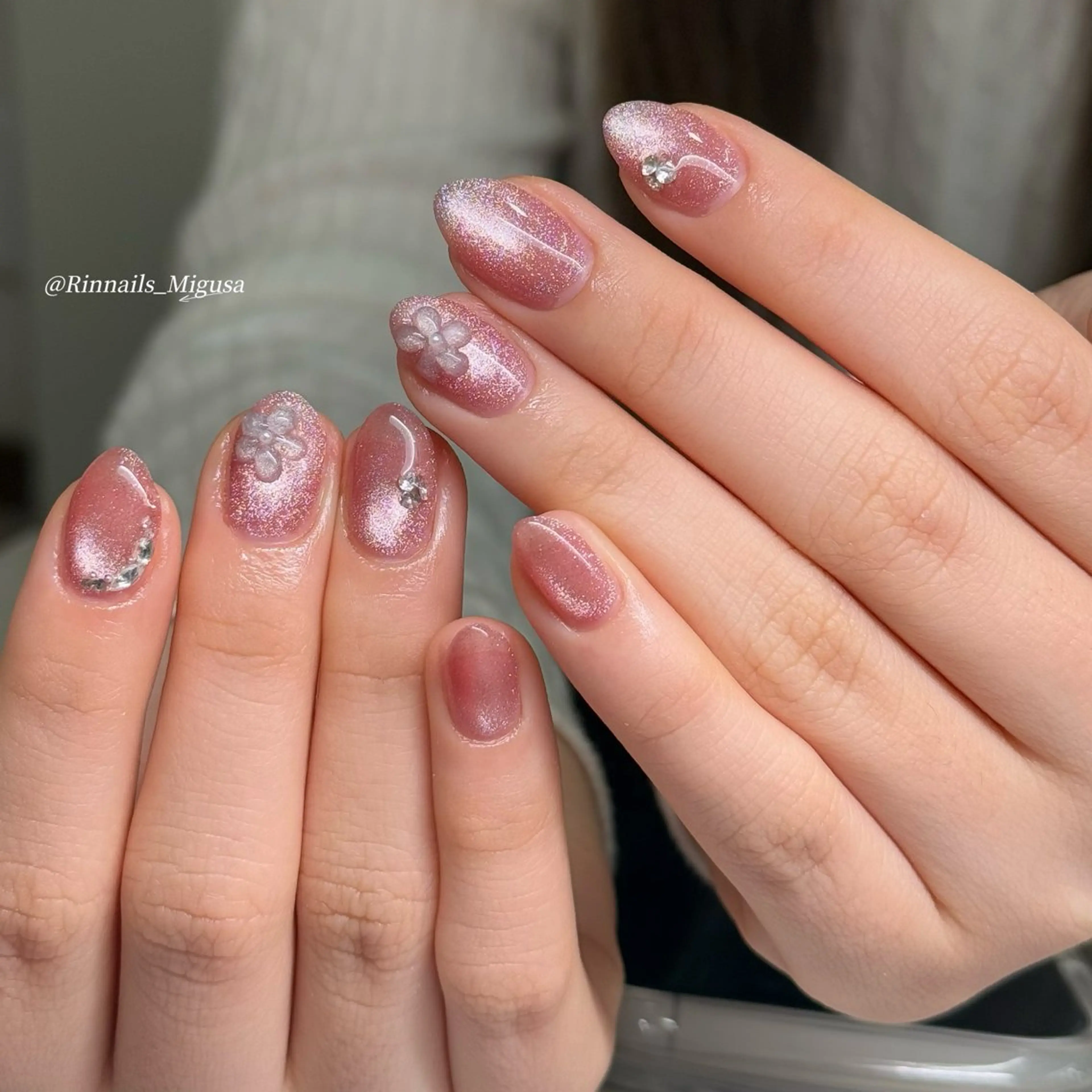 ショート ハンドネイル RIN NAILS ᥫ᭡Migusaのネイルデザイン