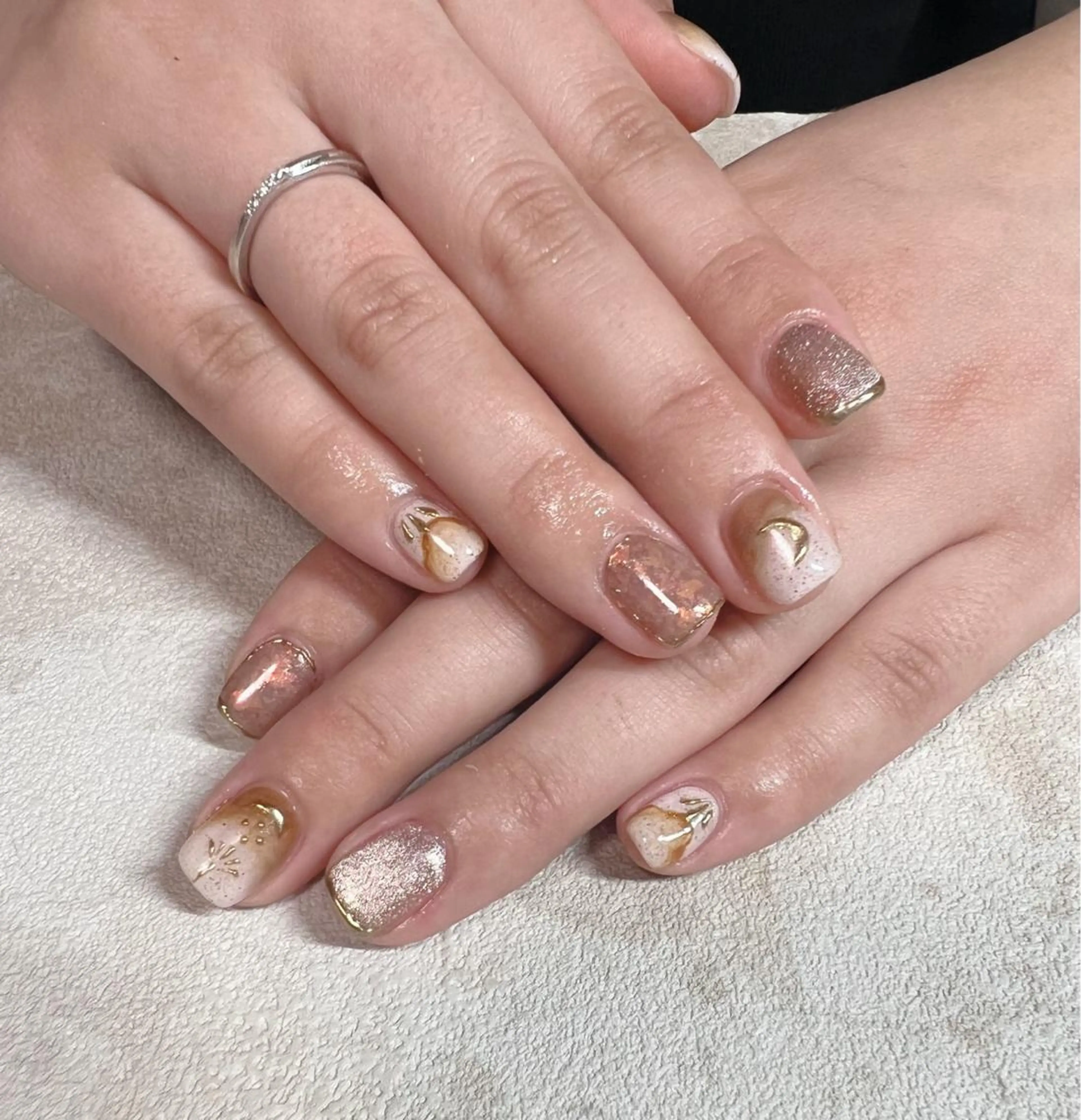 ネイル ハンドネイル 𝑺 𝒏𝒂𝒊𝒍✳︎のネイルデザイン