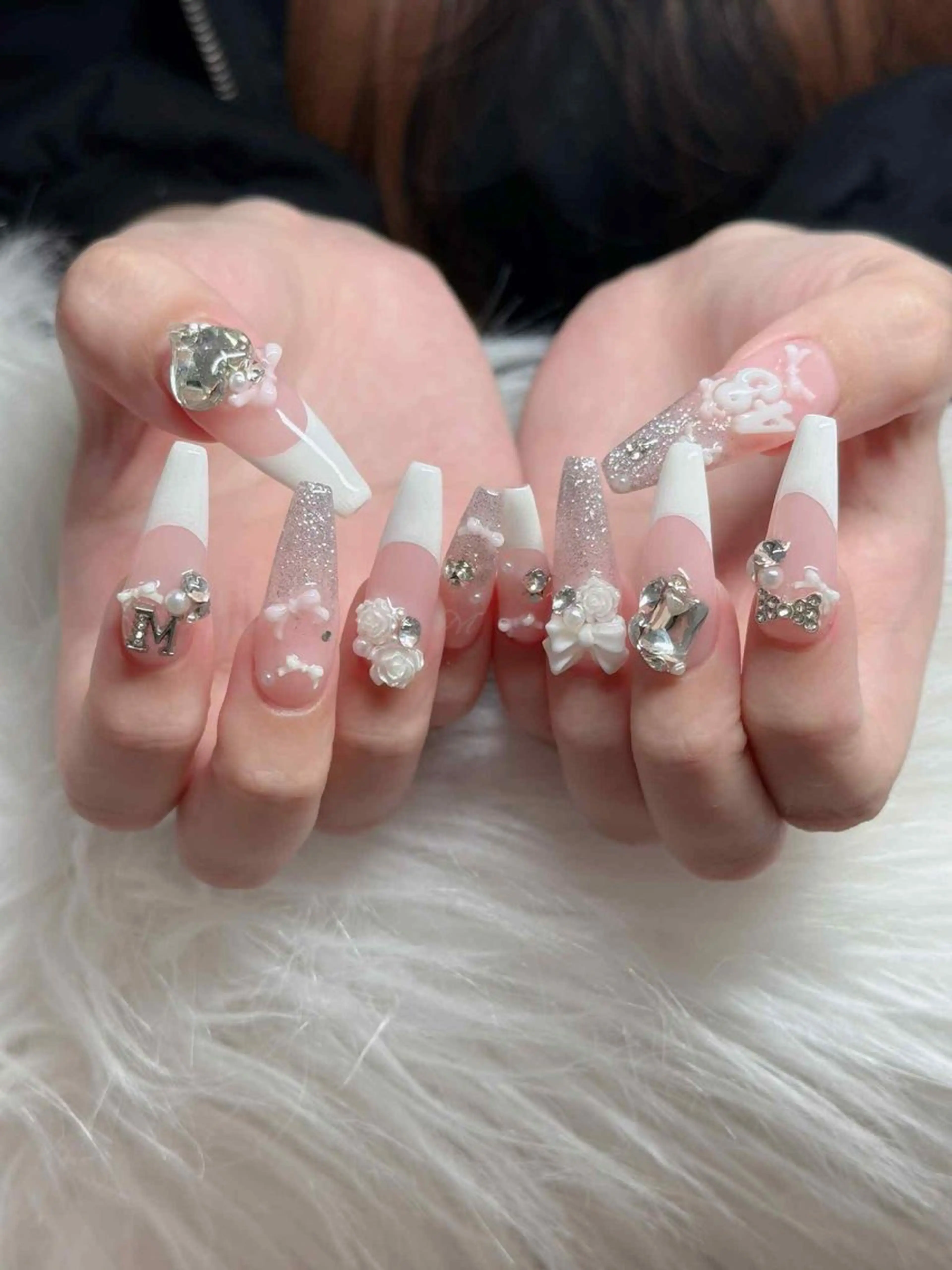 ネイル オーロラネイル フレンチネイル ジェルネイル ハロウィン キラキラネイル H.baby Nail Salonのネイルデザイン