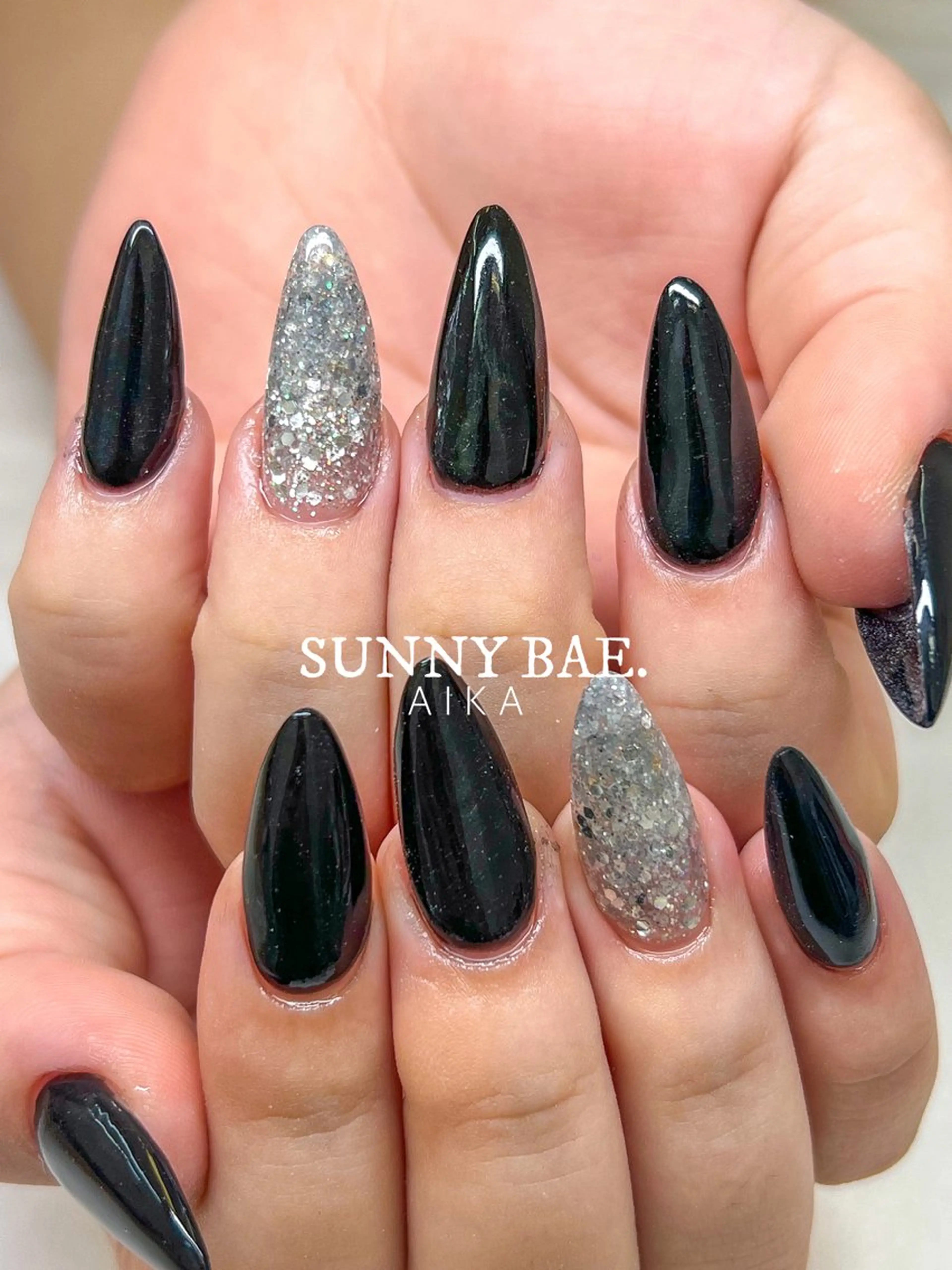 ネイル ジェルネイル キラキラネイル ロングネイル 持ち込み ワンカラーネイル Made By AIKAのネイルデザイン