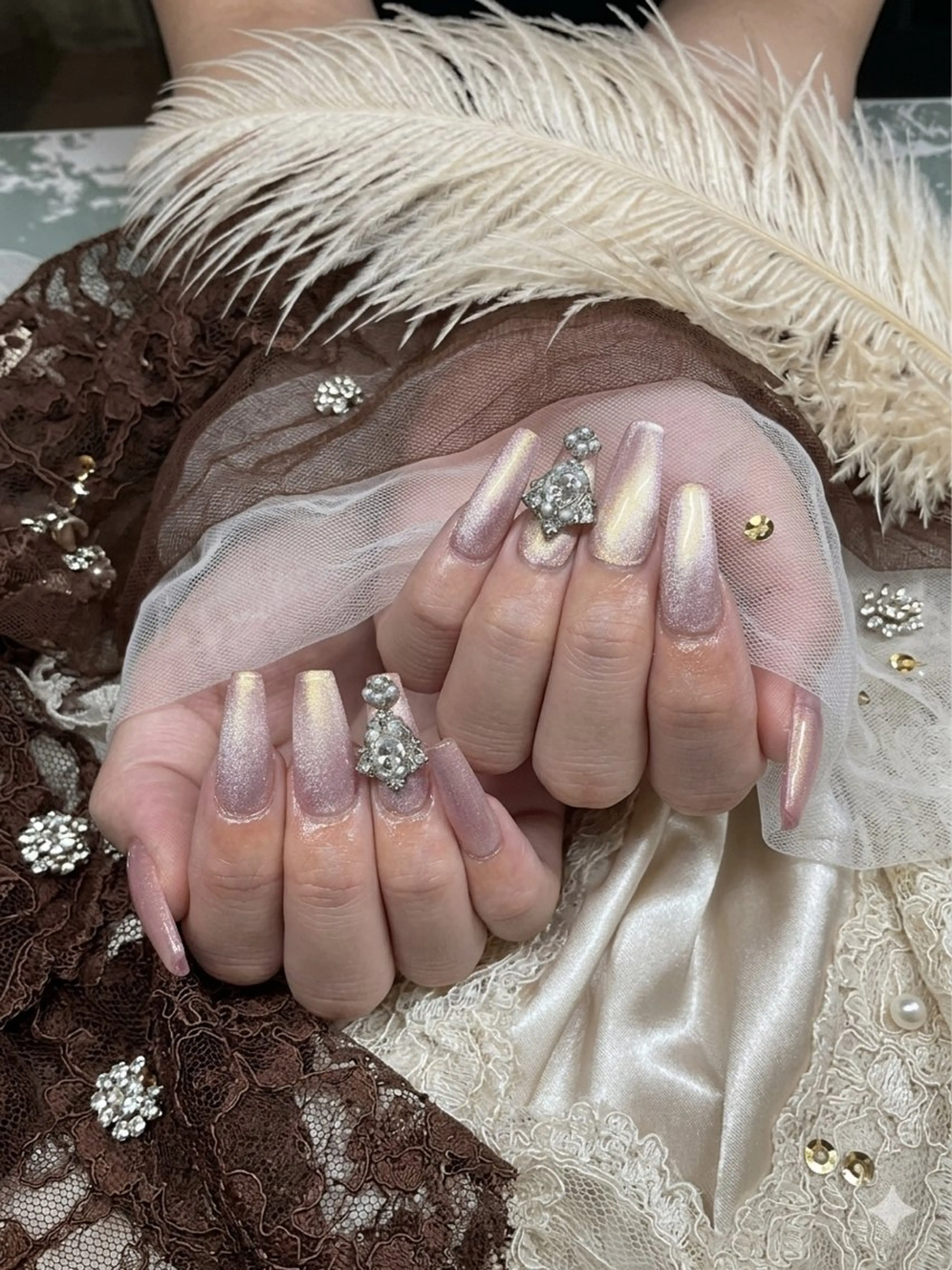 ネイル キラキラネイル ロングネイル マグネットネイル ワンホンネイル ハンドネイル TUNEHA堂 (チュネハドウ)のネイルデザイン