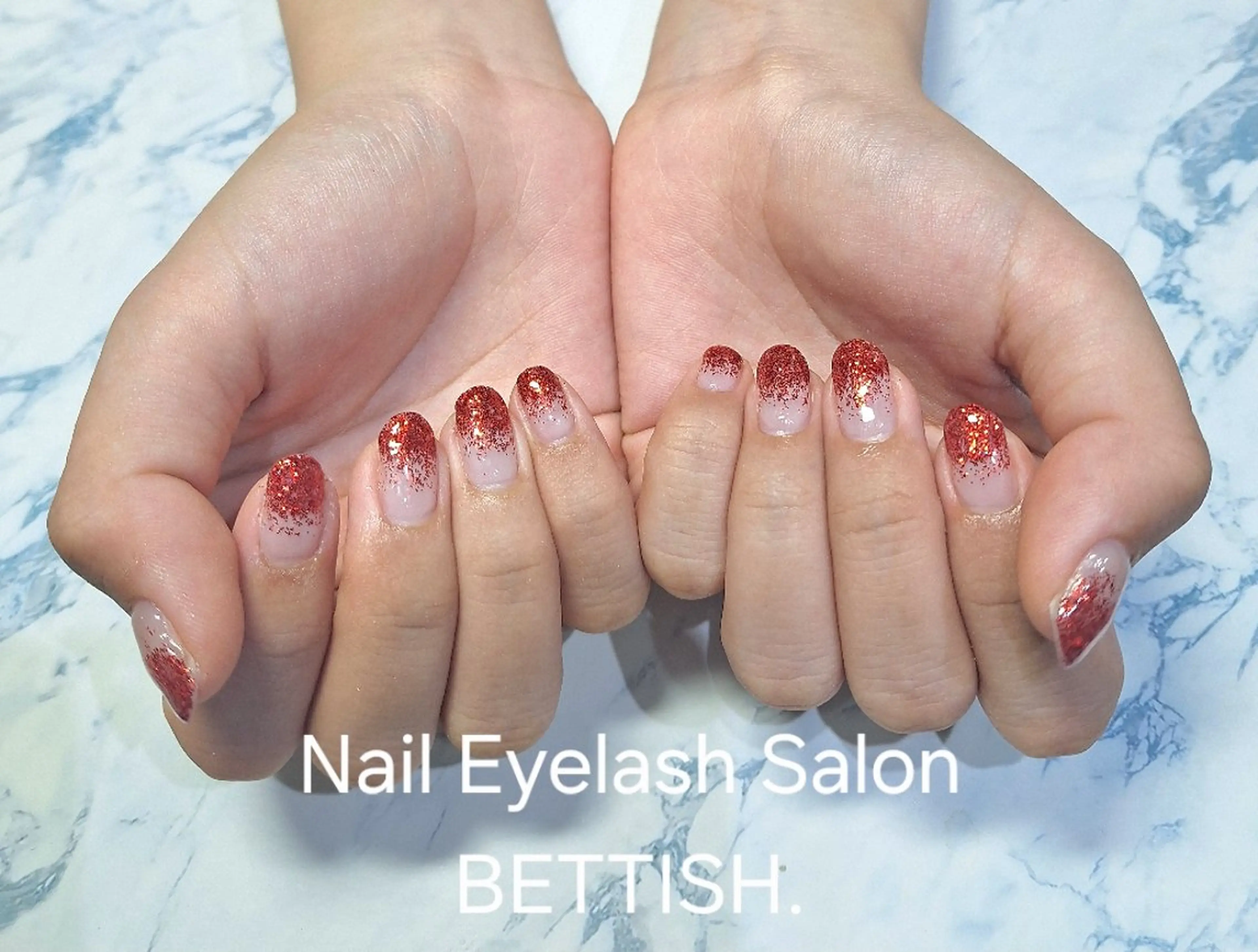 ネイル ラメ(グリッター) ラメグラデーション 赤色 BETTISH AIRIのネイルデザイン