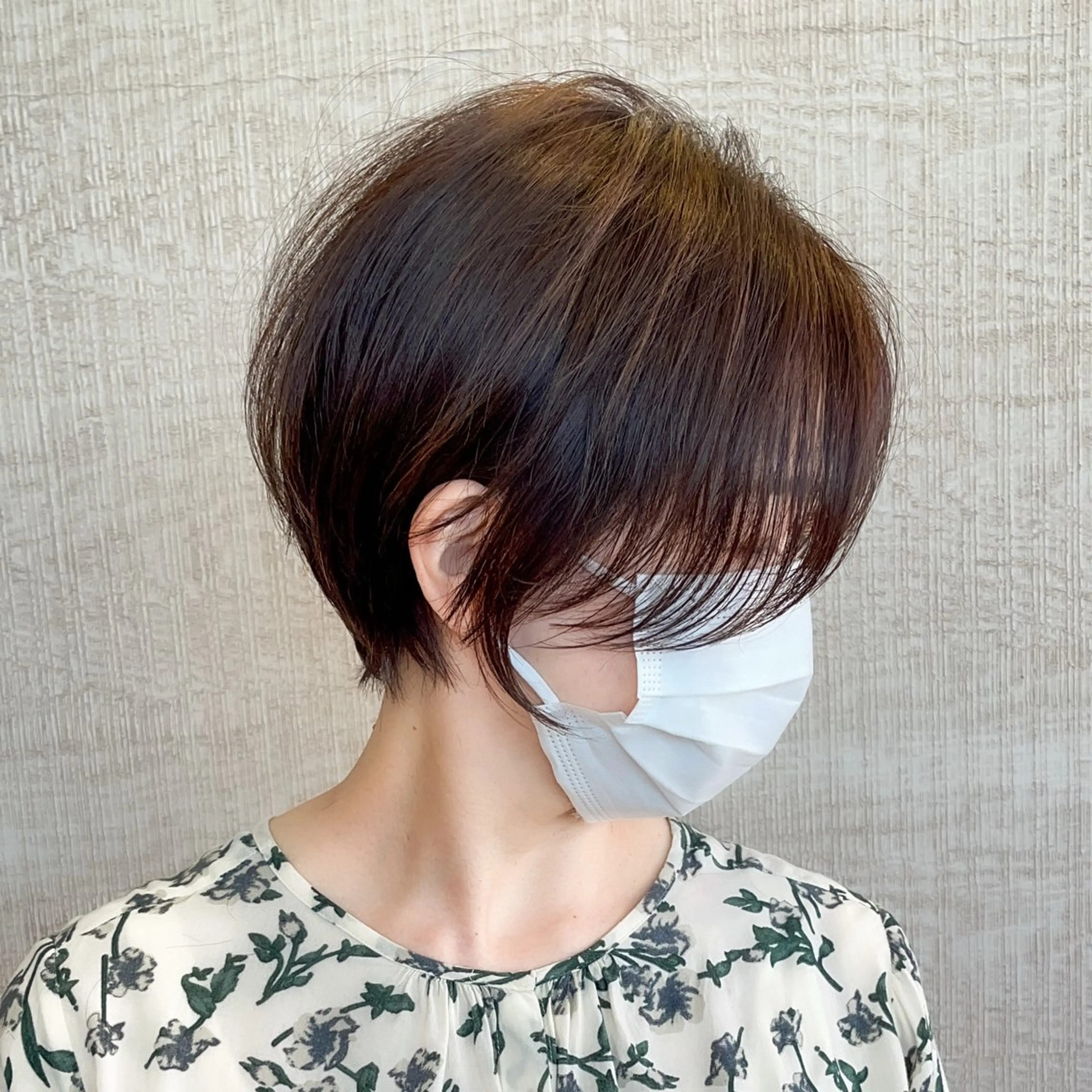 3回目以降の方はこちら💁‍♂️ ショートボブにする方でインスタ載せても大丈夫の方のみ。(20歳​〜​39歳まで)「女性限定の写真