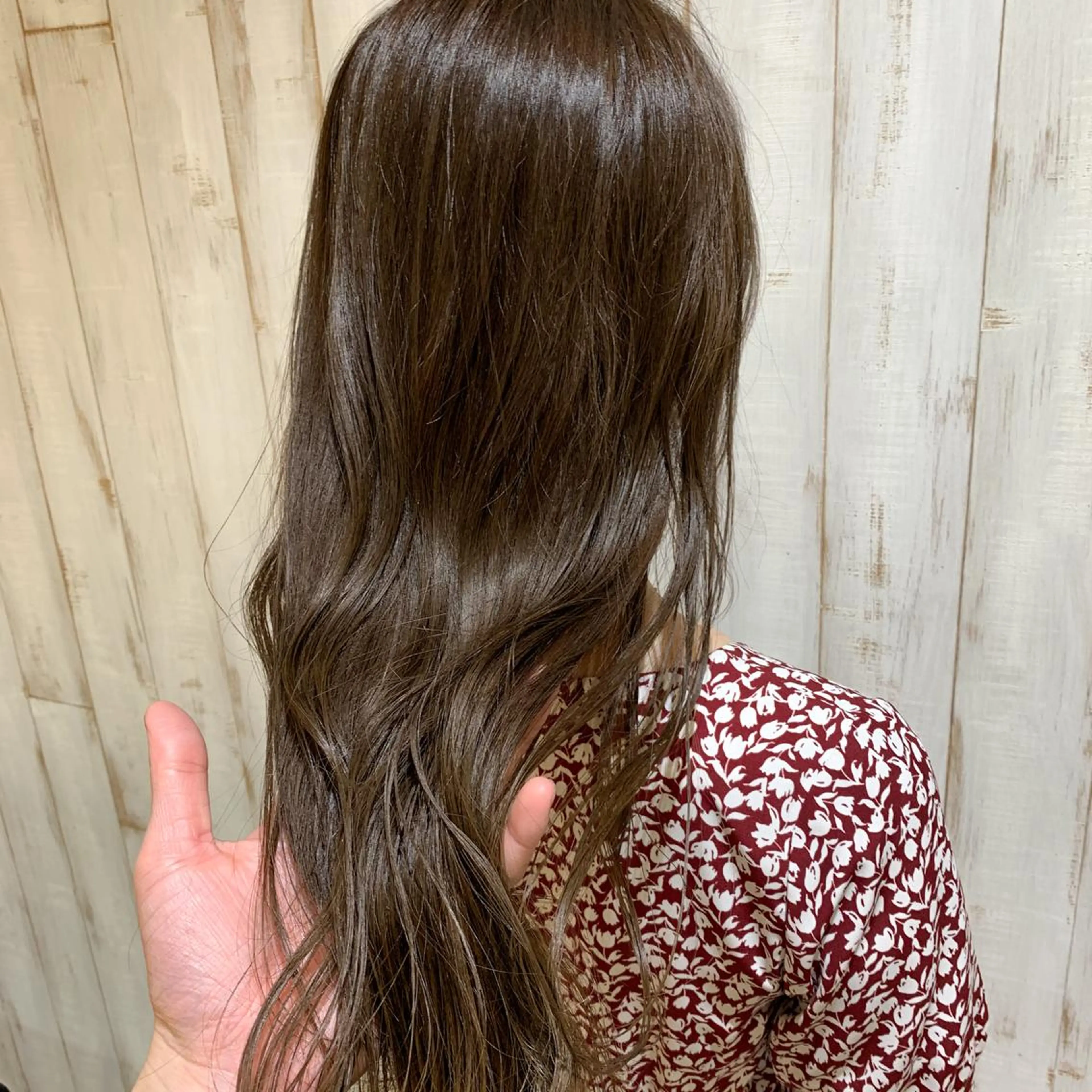 ロング カラー アッシュ ベージュカラー 透明感カラー カット ヘアカラー トリートメント 森本 裕太 / ボブのヘアスタイル