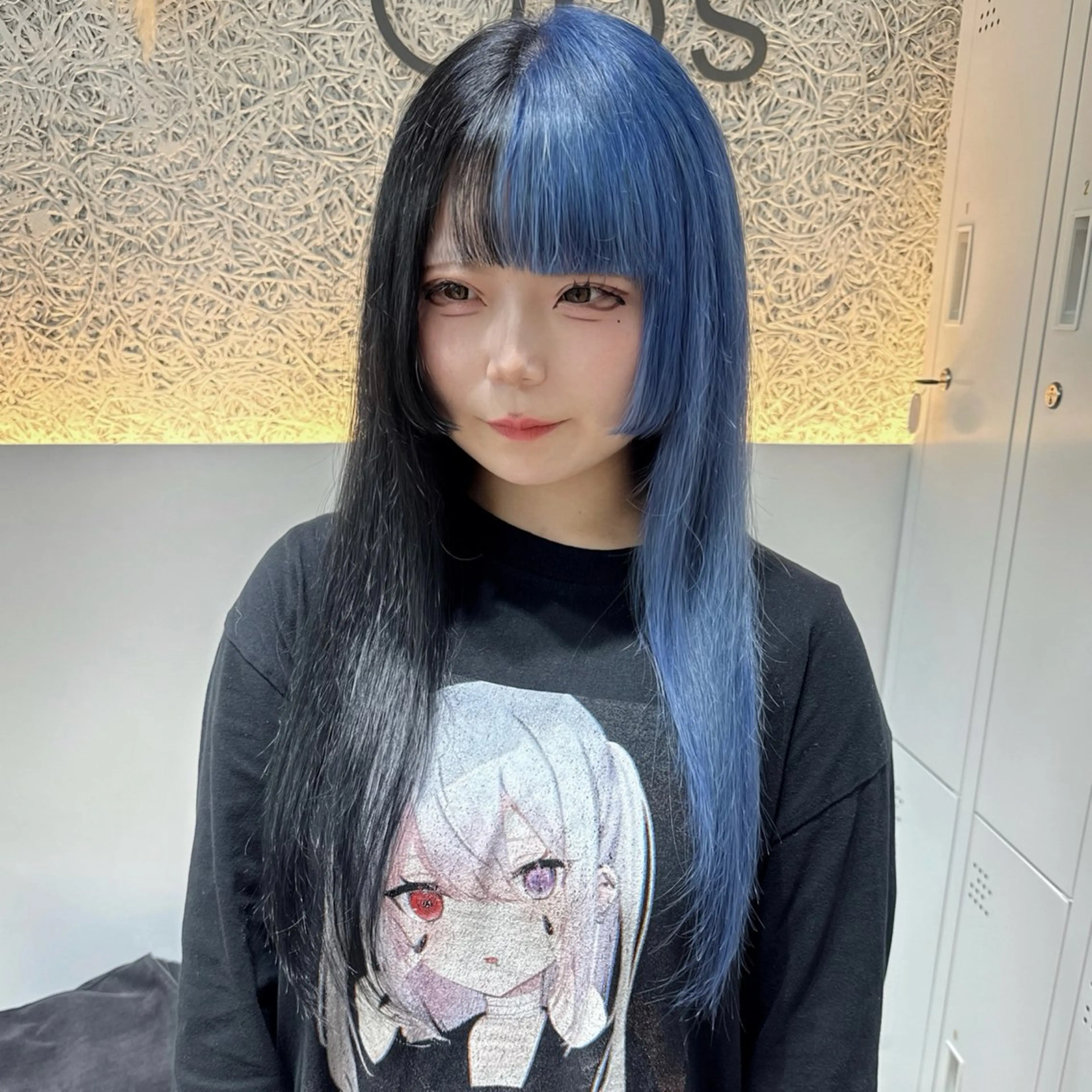 ロング カラー 黒髪 ブリーチ ブルーカラー ヘアカラー トリートメント 🌱ブリーチ・透明感 カラー/mapi🦭のヘアスタイル