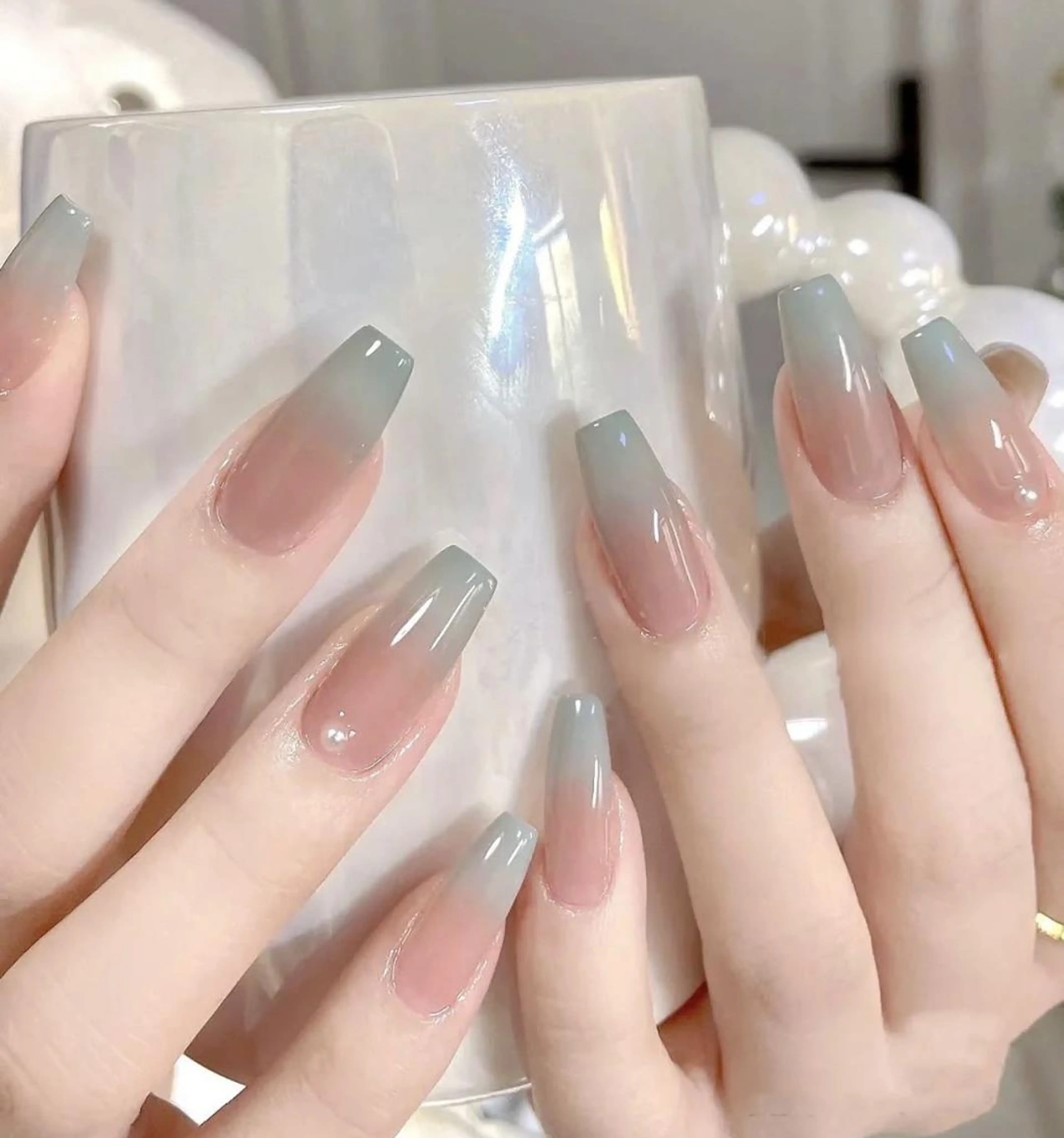 ネイル アートネイル 長さ出し ネイルチップ Queens momoのネイルデザイン