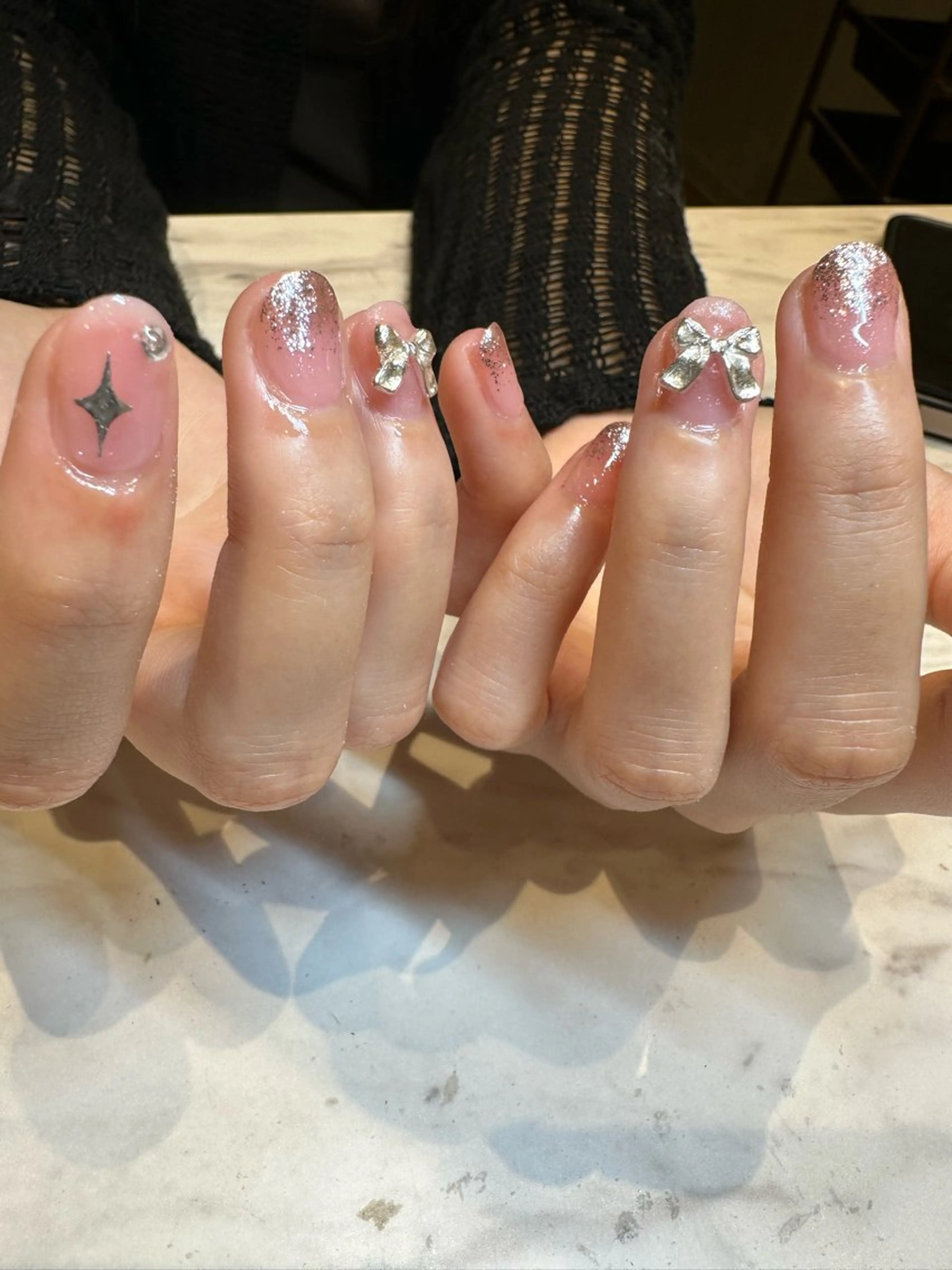 ネイル 🖤🤍石川 アイリ🤍🖤のネイルデザイン