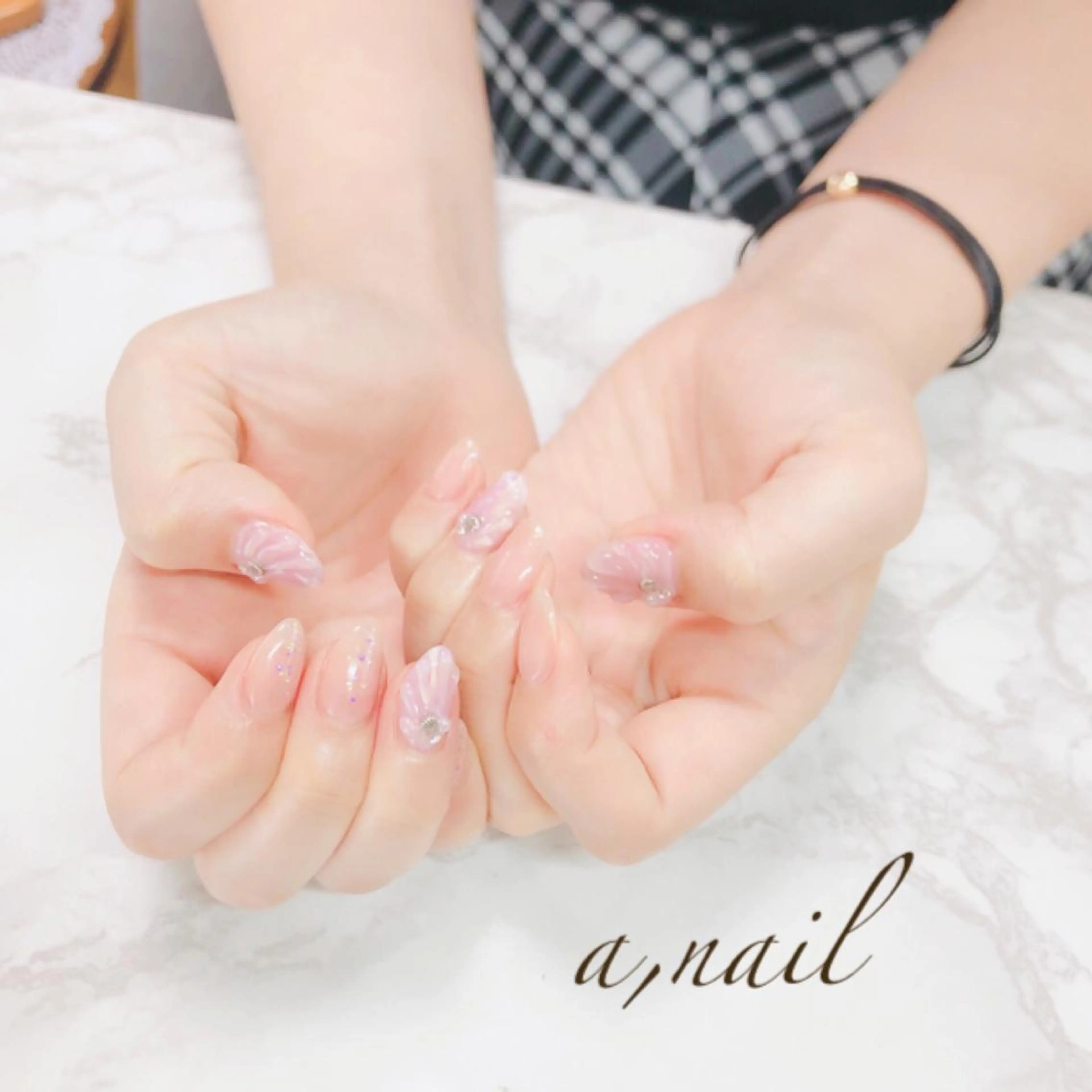 ネイル フットネイル ジェルネイル グラデーション ワンカラーネイル シンプルネイル ハンドネイル ネイルサロン エーネイルのネイルデザイン