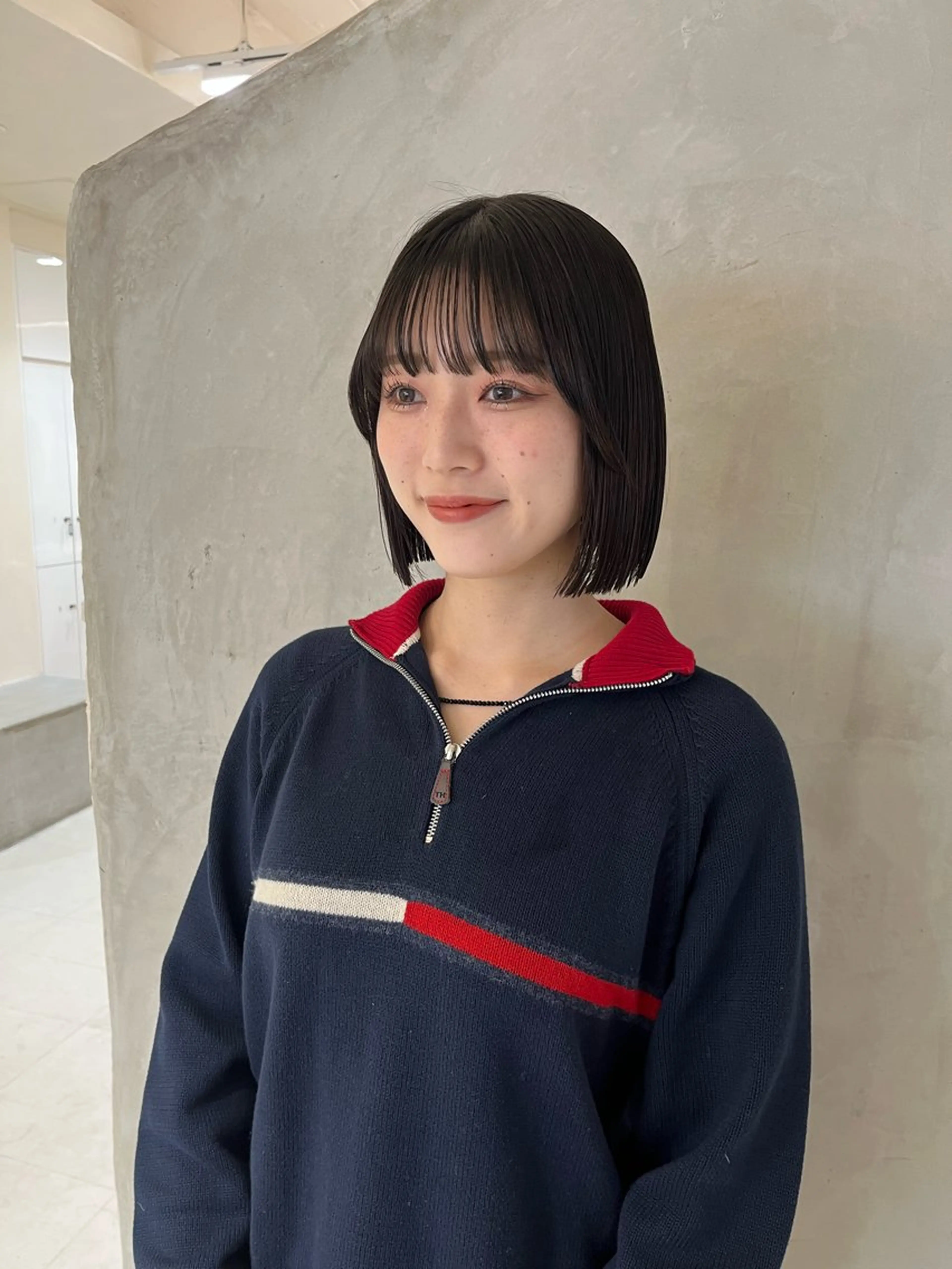 ミディアム カット トリートメント effect横浜所属・切りっぱなしボブ/ 艶カラー/綾莉のヘアスタイル