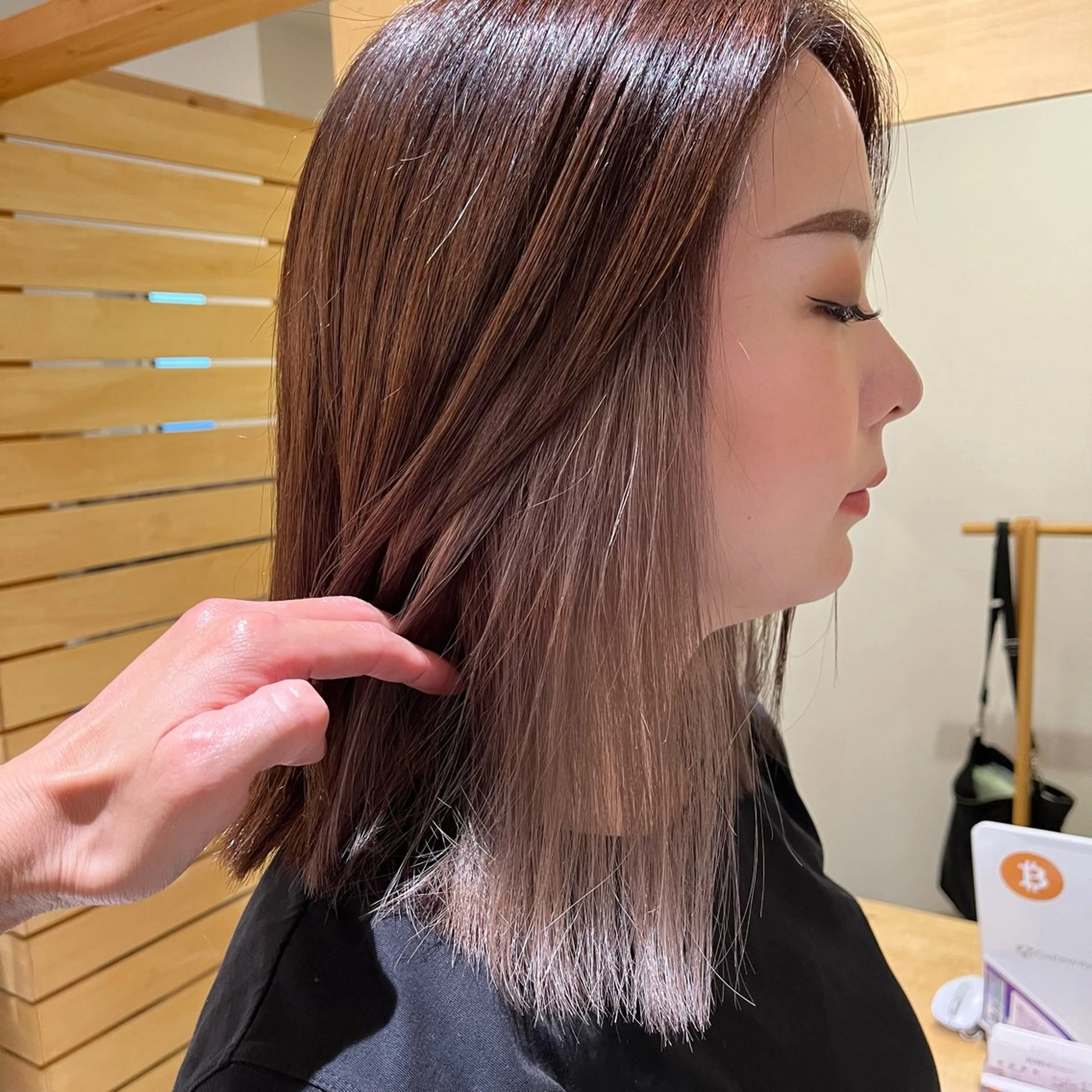 セミロング カラー ブリーチ ヘアカラー トリートメント RUBEUS【ルベウス】所属・✨艶々カラー🎨 杉本賢人のヘアスタイル