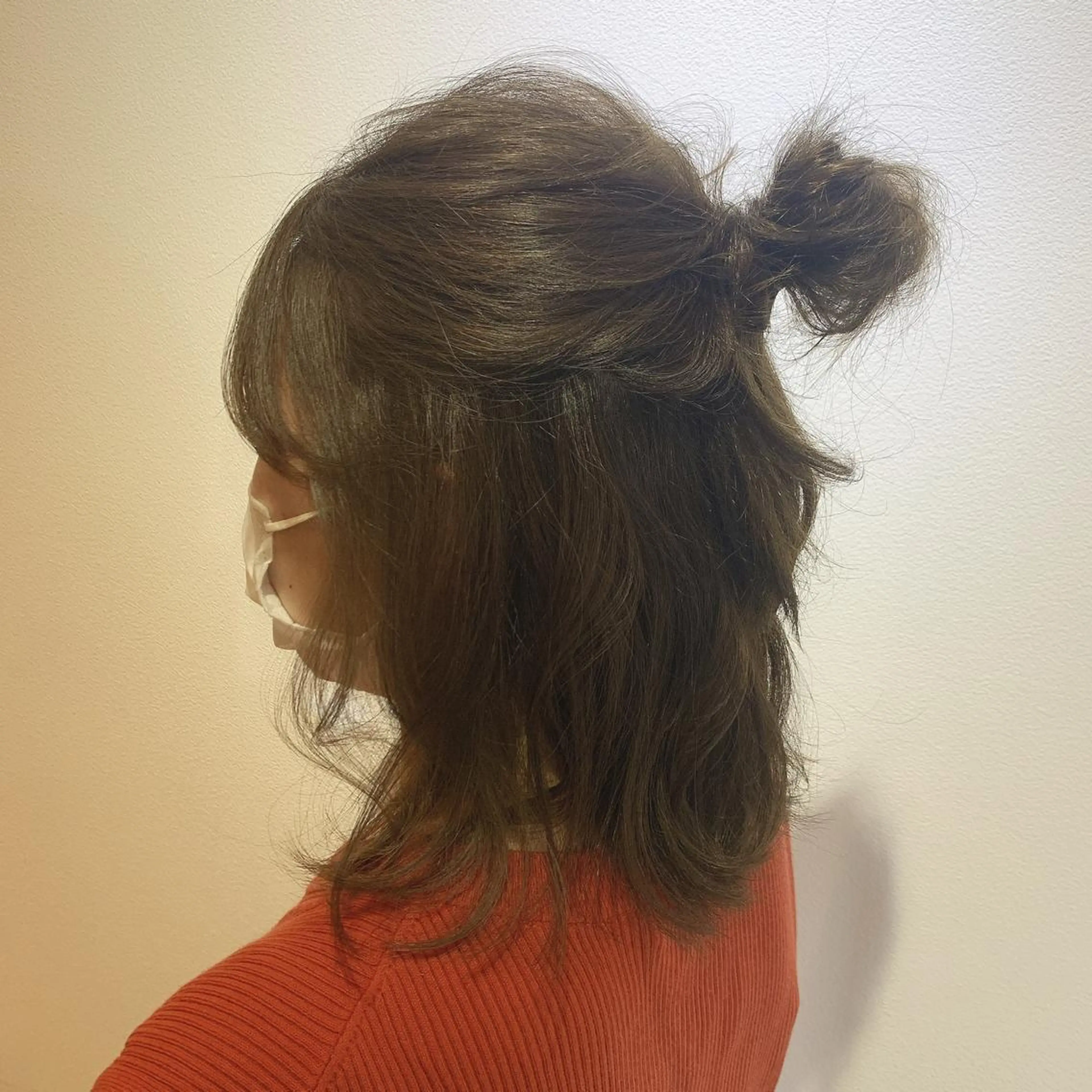 ミディアム カラー ヘアアレンジ ベージュカラー 透明感カラー オリーブベージュ 艶髪/レイヤー 💖心斎橋/Sakiのヘアスタイル