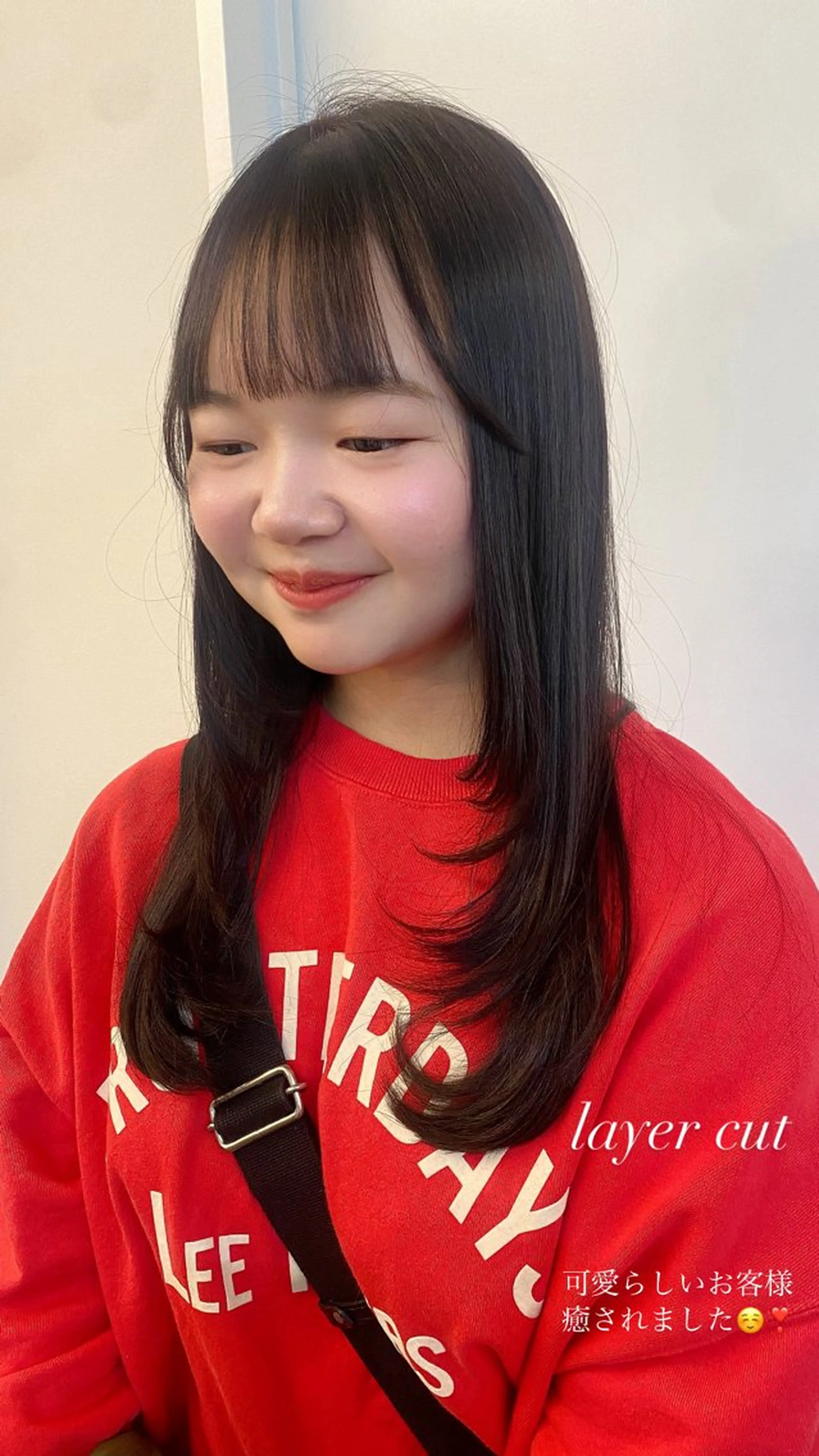 セミロング 綾香 /透明感カラーのヘアスタイル