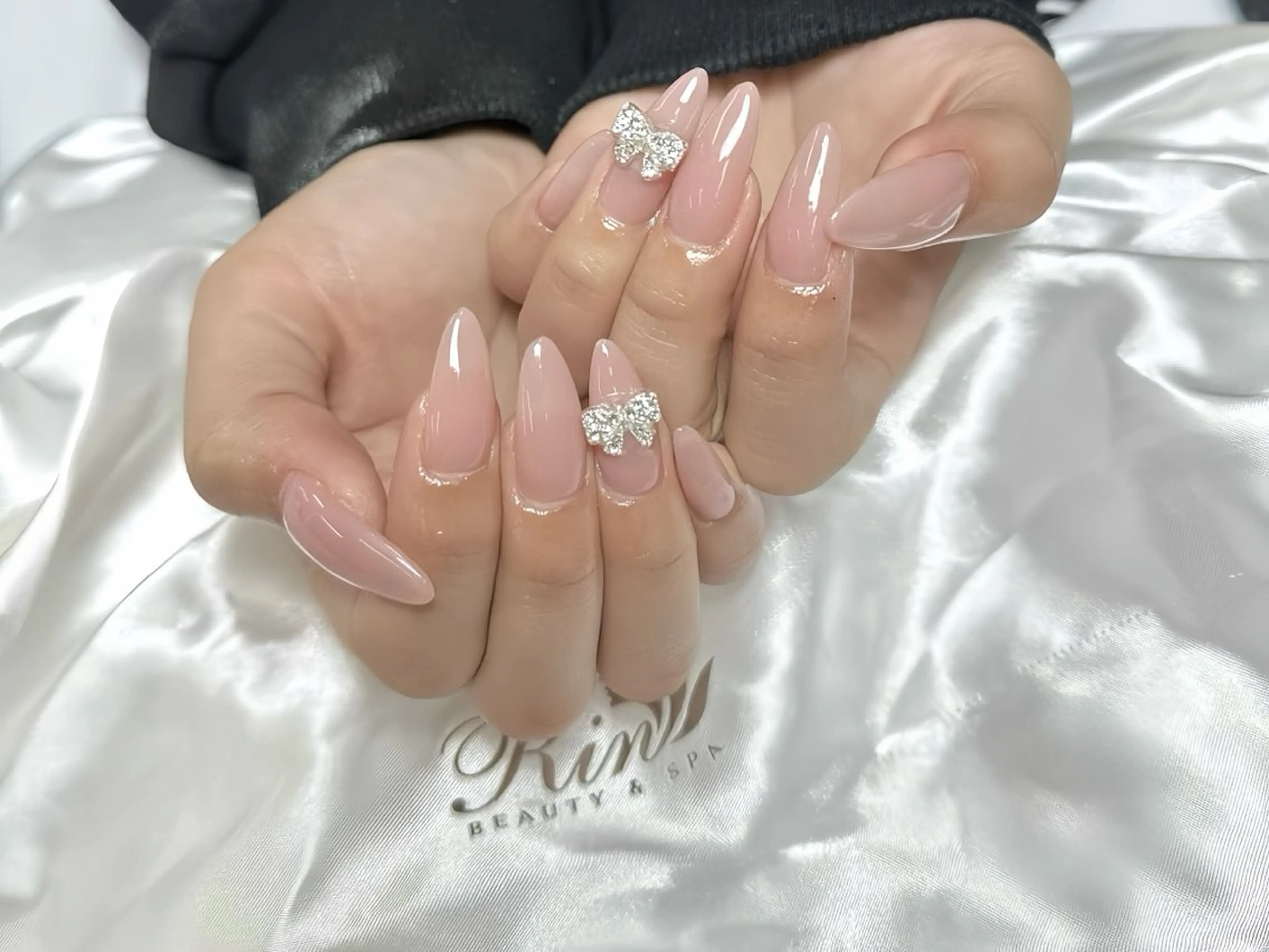 ネイル アニマル柄 ボルドー ブラウン チークネイル フレンチネイル ハンドネイル Rin Nail 新大久保店のネイルデザイン