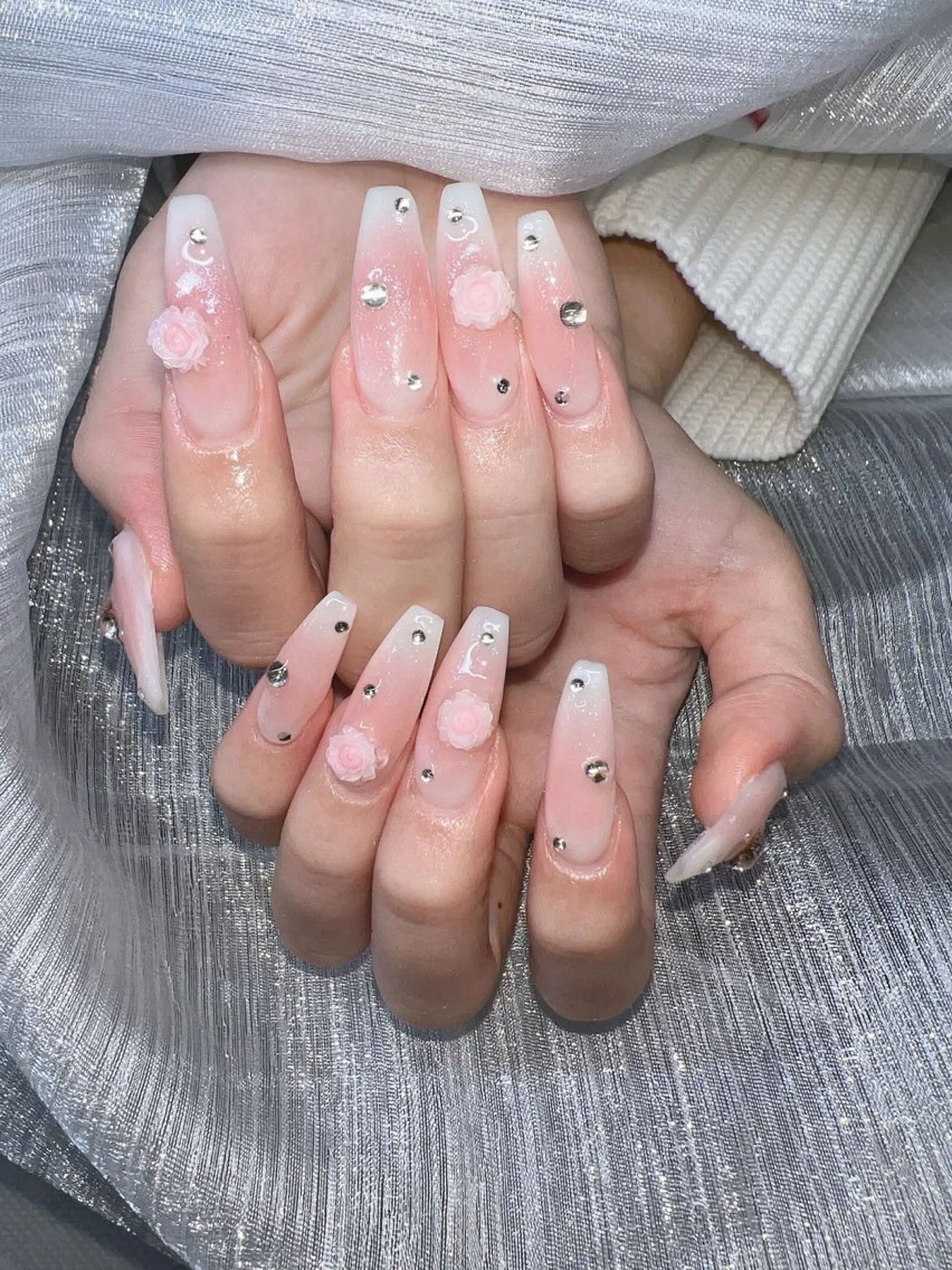 ネイル 長さ出し グラデーション 卒業式 キラキラネイル マグネットネイル Lee Nails チップ長さだし専門店のネイルデザイン