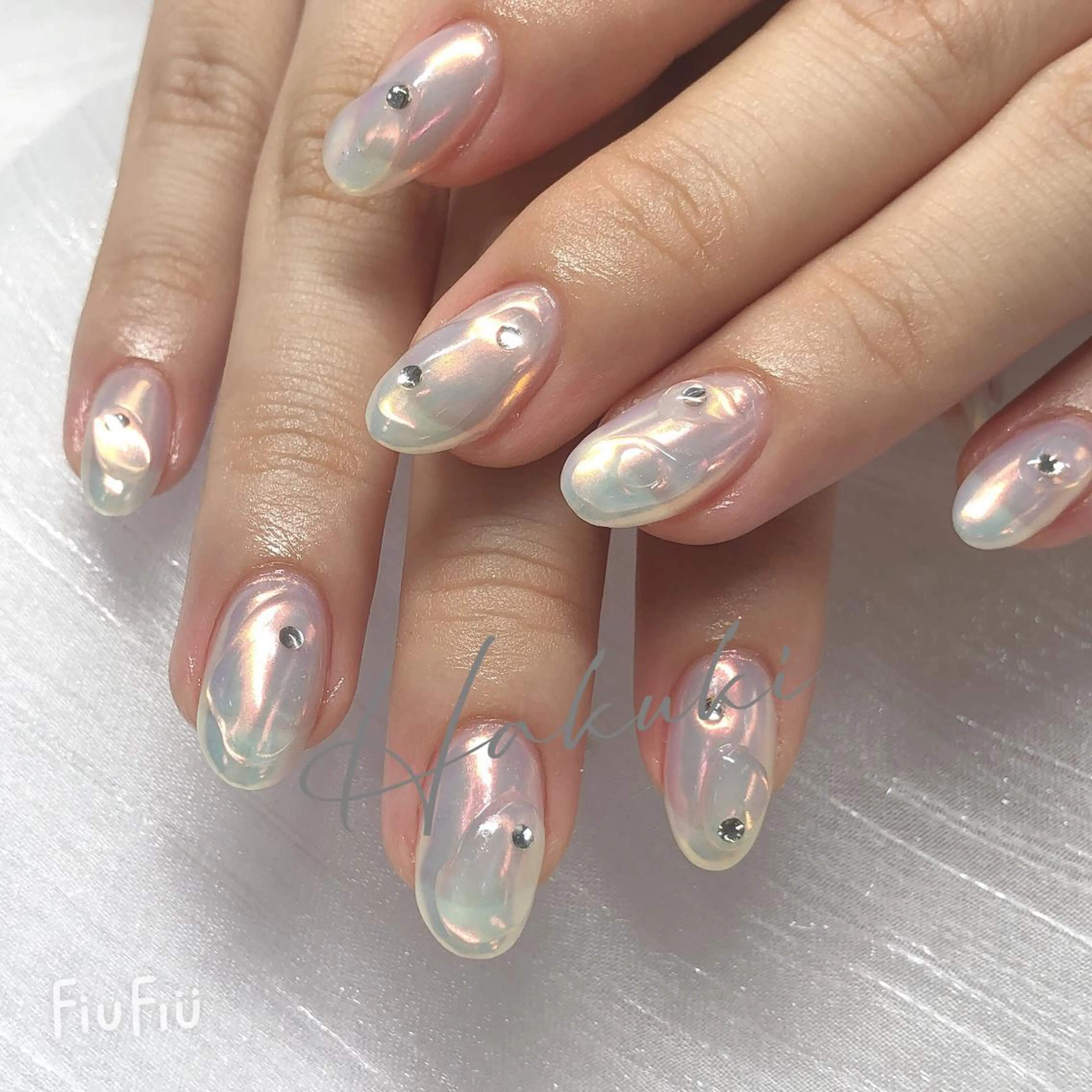 ネイル ハンドネイル ハンドケア ハク キのネイルデザイン