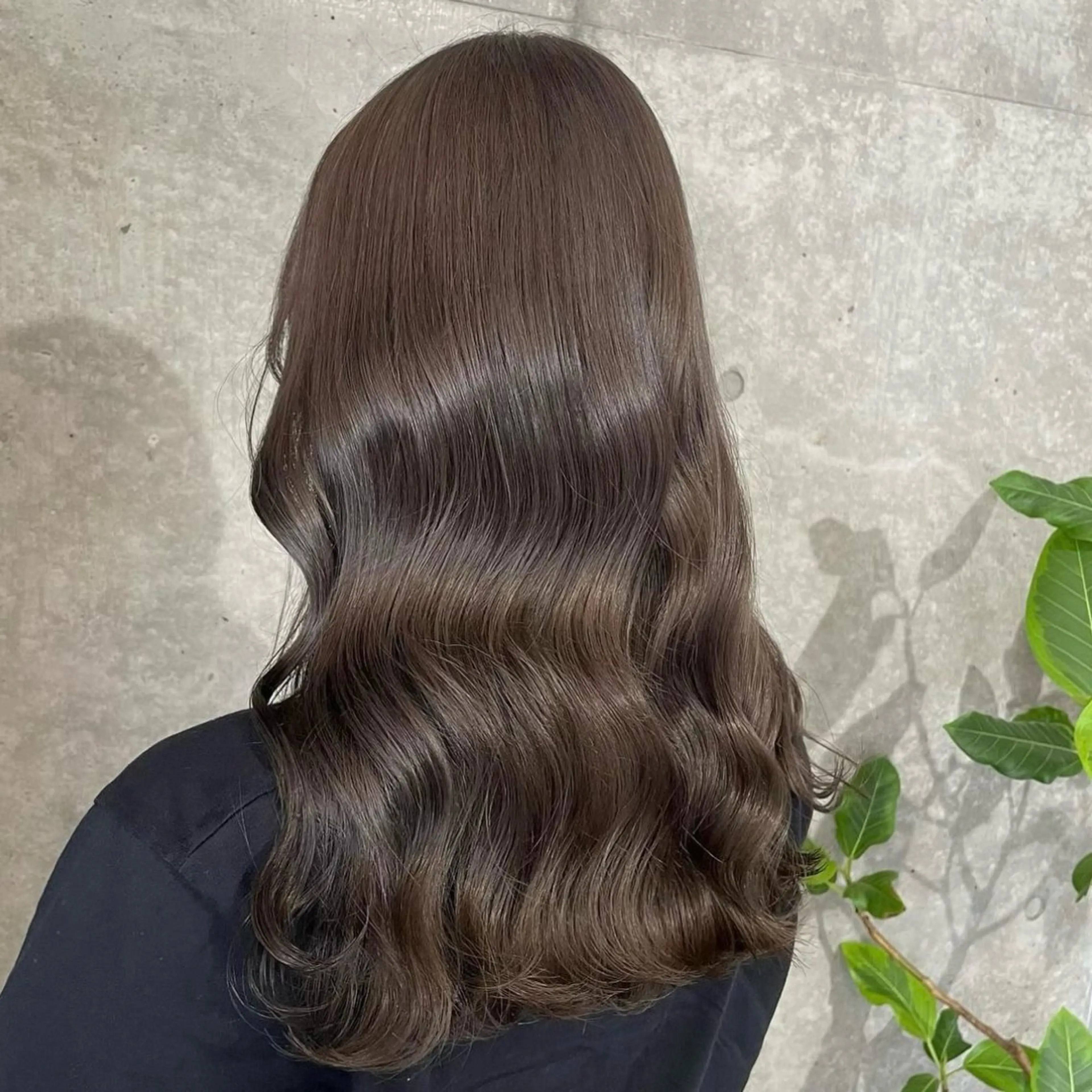 ロング カラー 横山 千夏のヘアスタイル