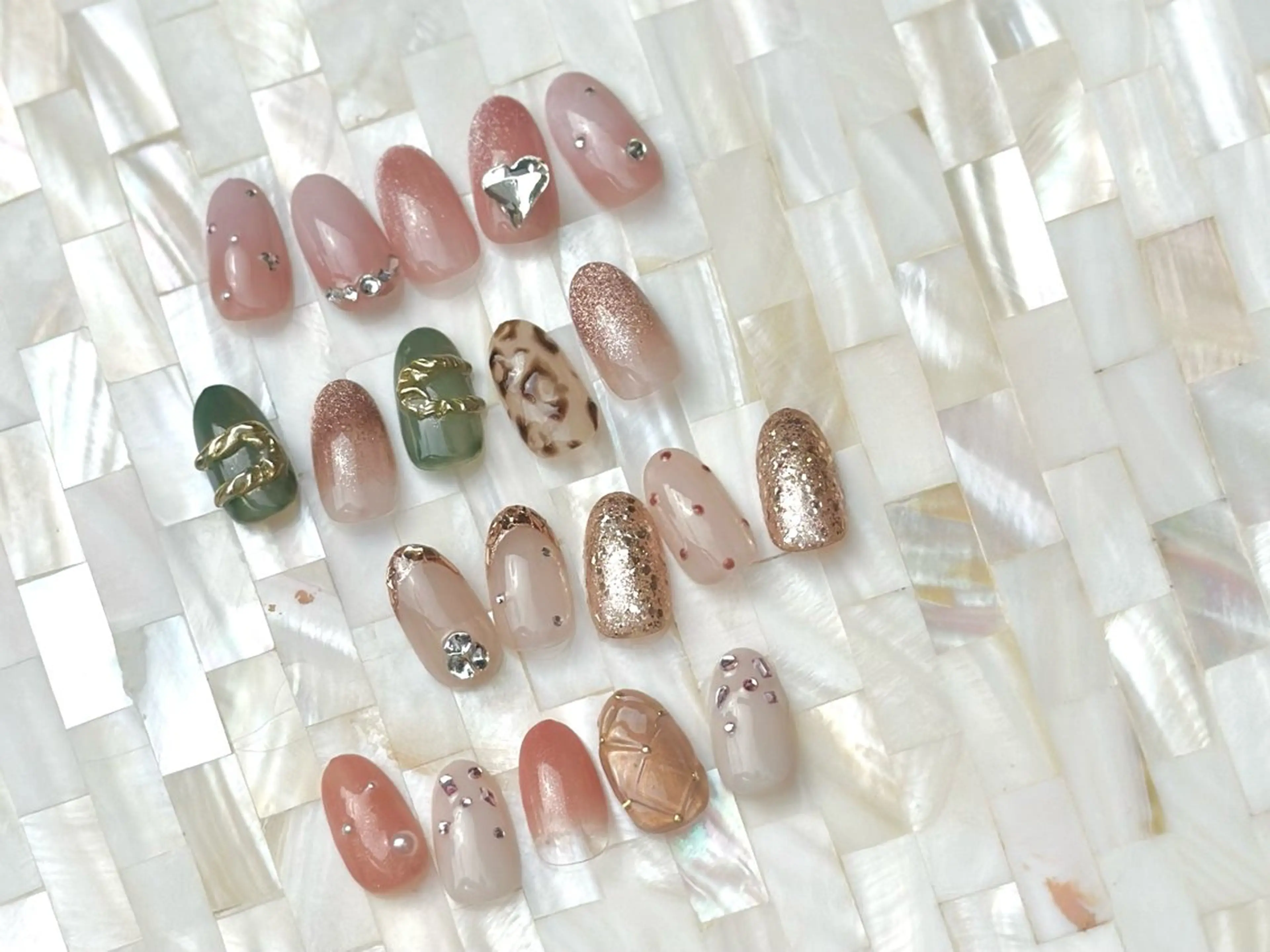 ネイル ハンドネイル Elegancia. Hiromiのネイルデザイン