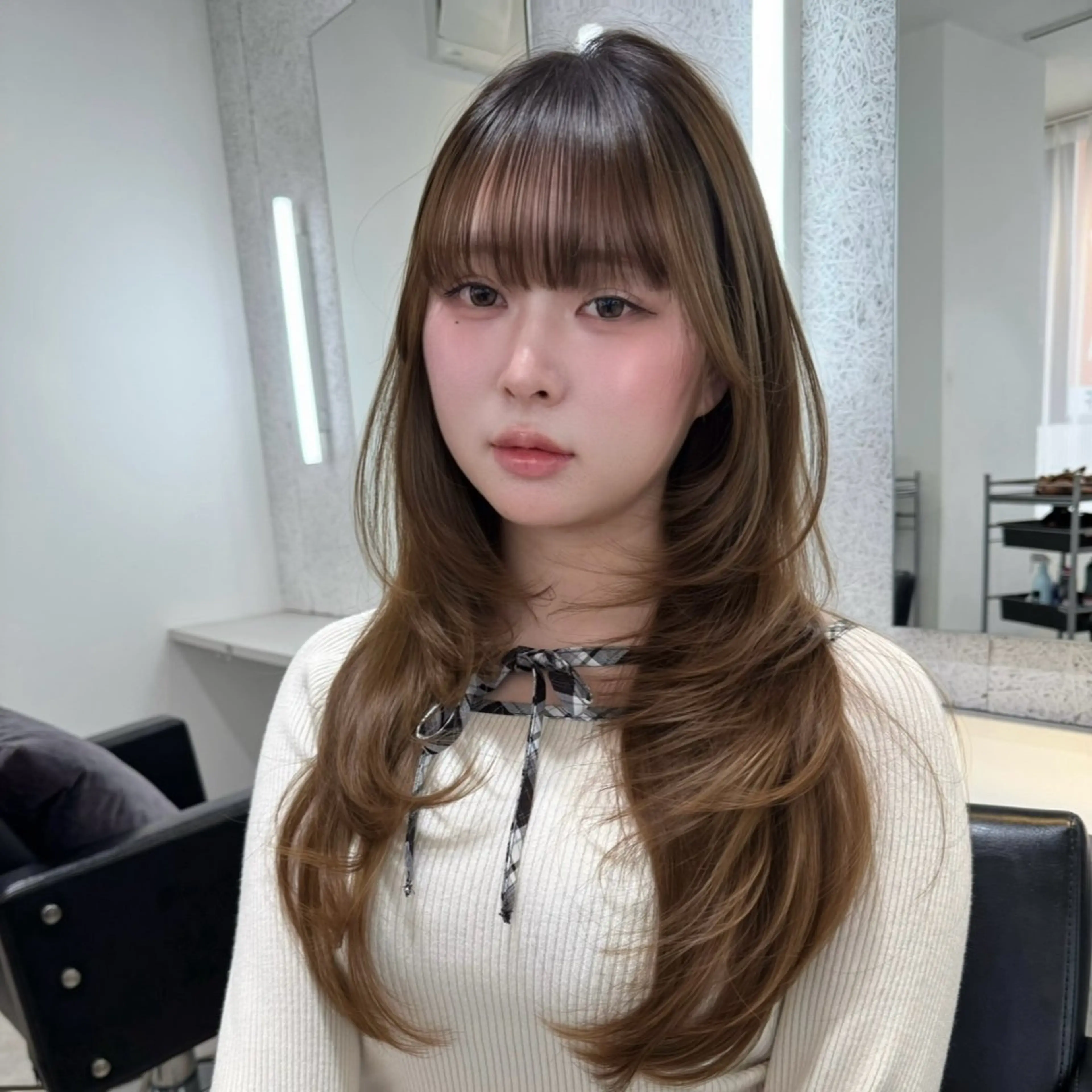 ロング カラー ベージュカラー オリーブベージュ ハイレイヤー レイヤーカット カット ヘアカラー トリートメント Mizuki /SOYONのヘアスタイル