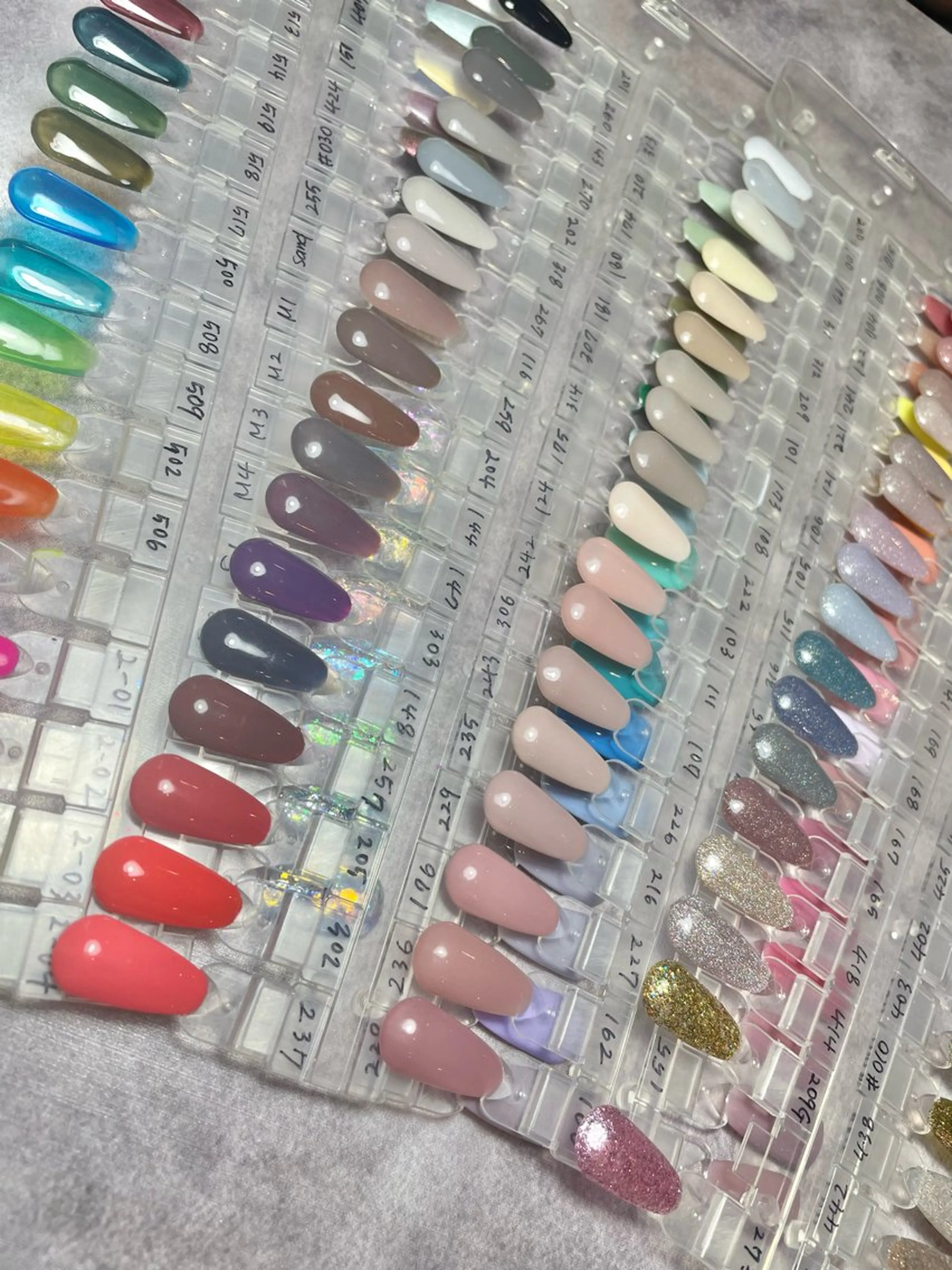 ネイル 🌿LIHI🌿 (リヒ)のネイルデザイン