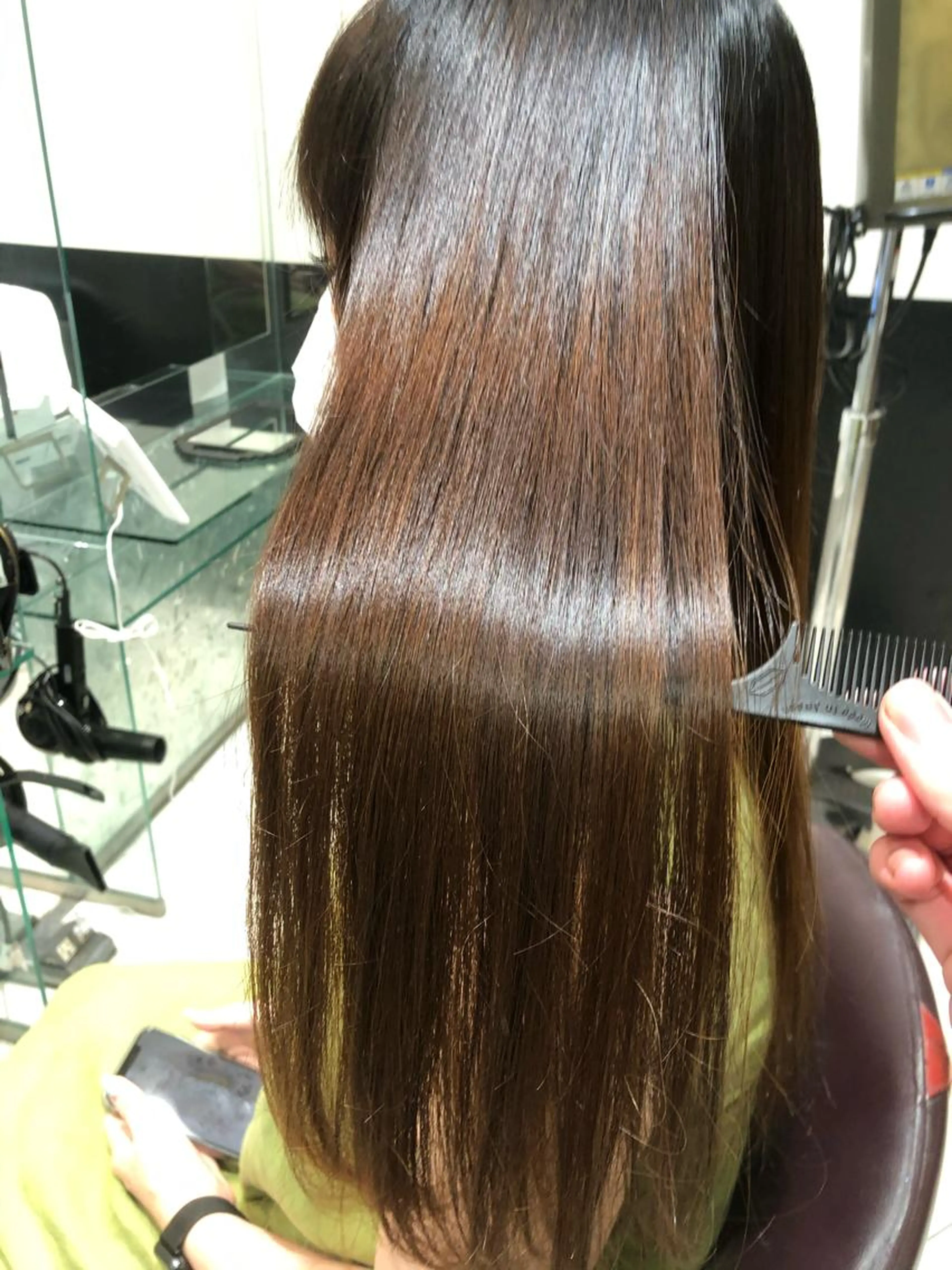 枝毛と毛先カット＋最新ウル艶Asiaトリートメントの写真