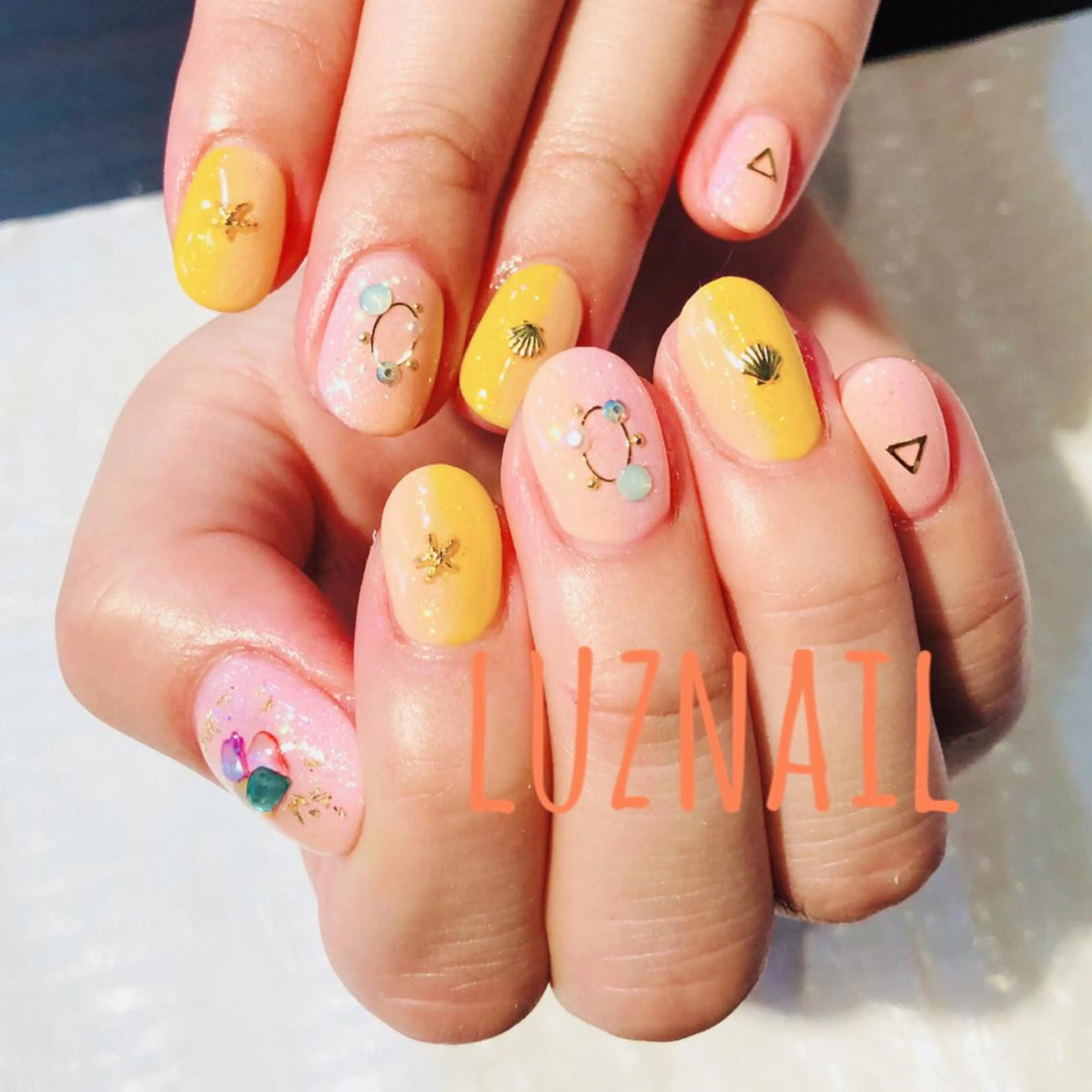 ネイル グラデーション パラジェル lira nailのネイルデザイン