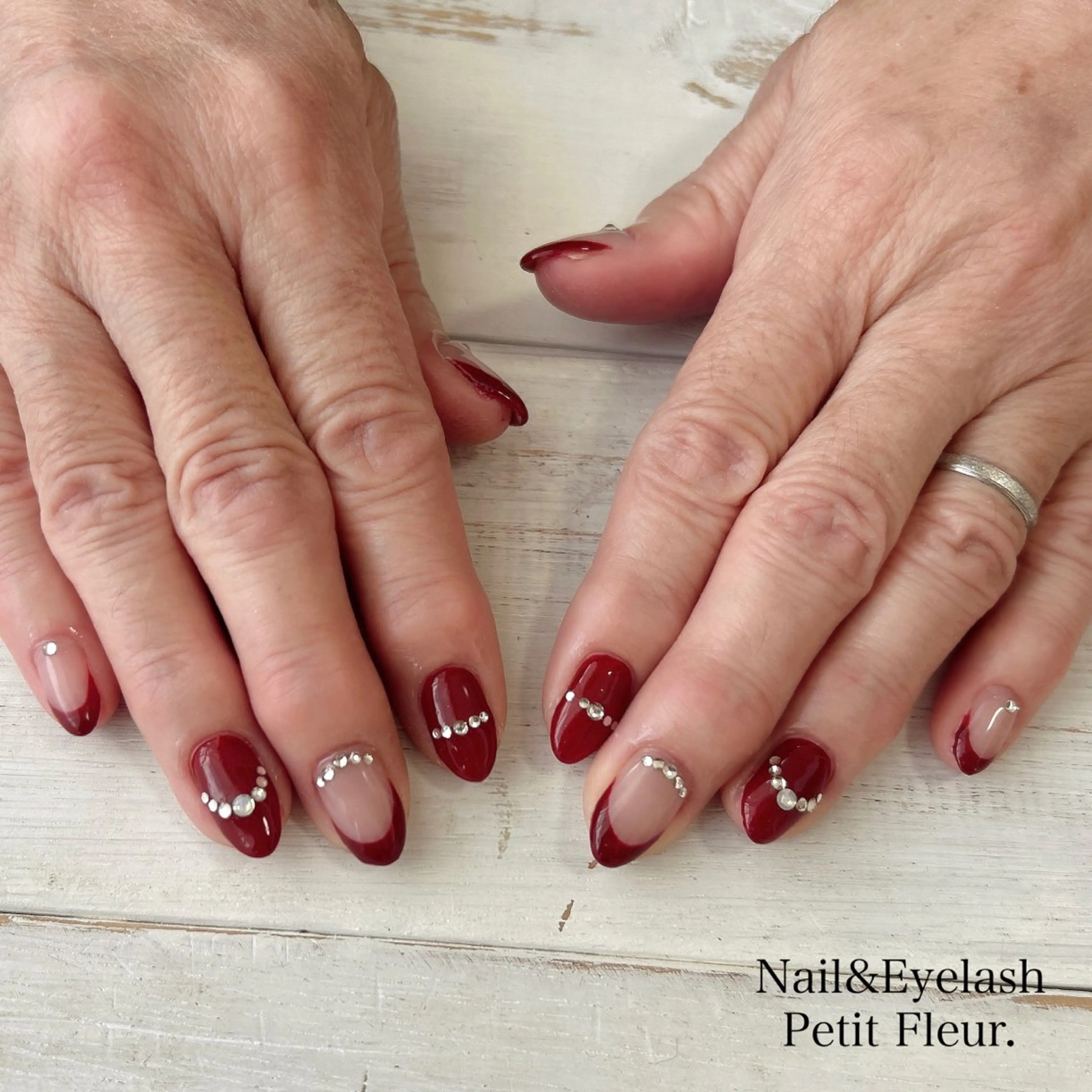 ネイル Petit Fleur所属・青柳 亜梨奈のマツエク・マツパデザイン