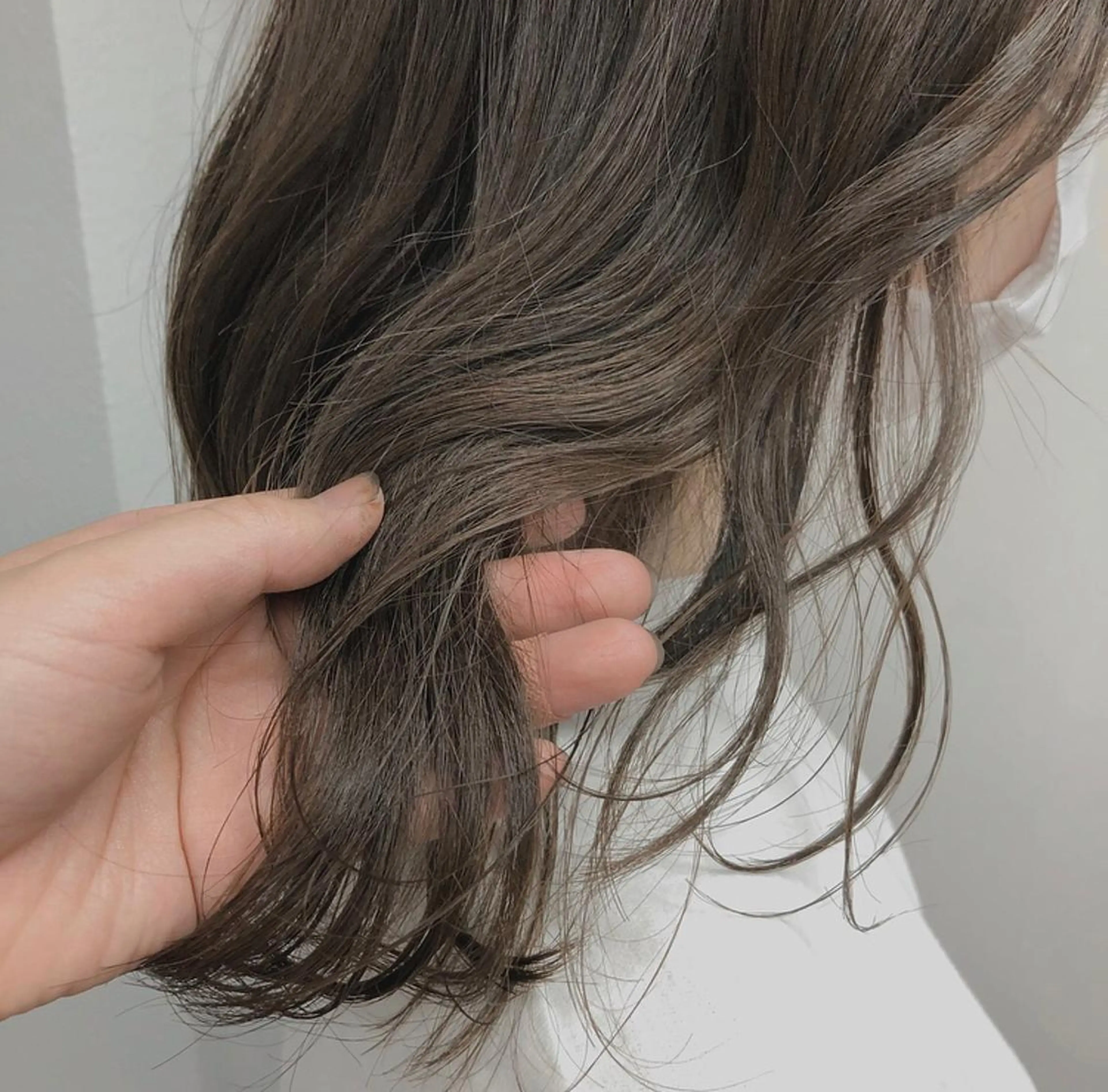 セミロング カラー アッシュ レイヤーカット🎀 kanaのヘアスタイル