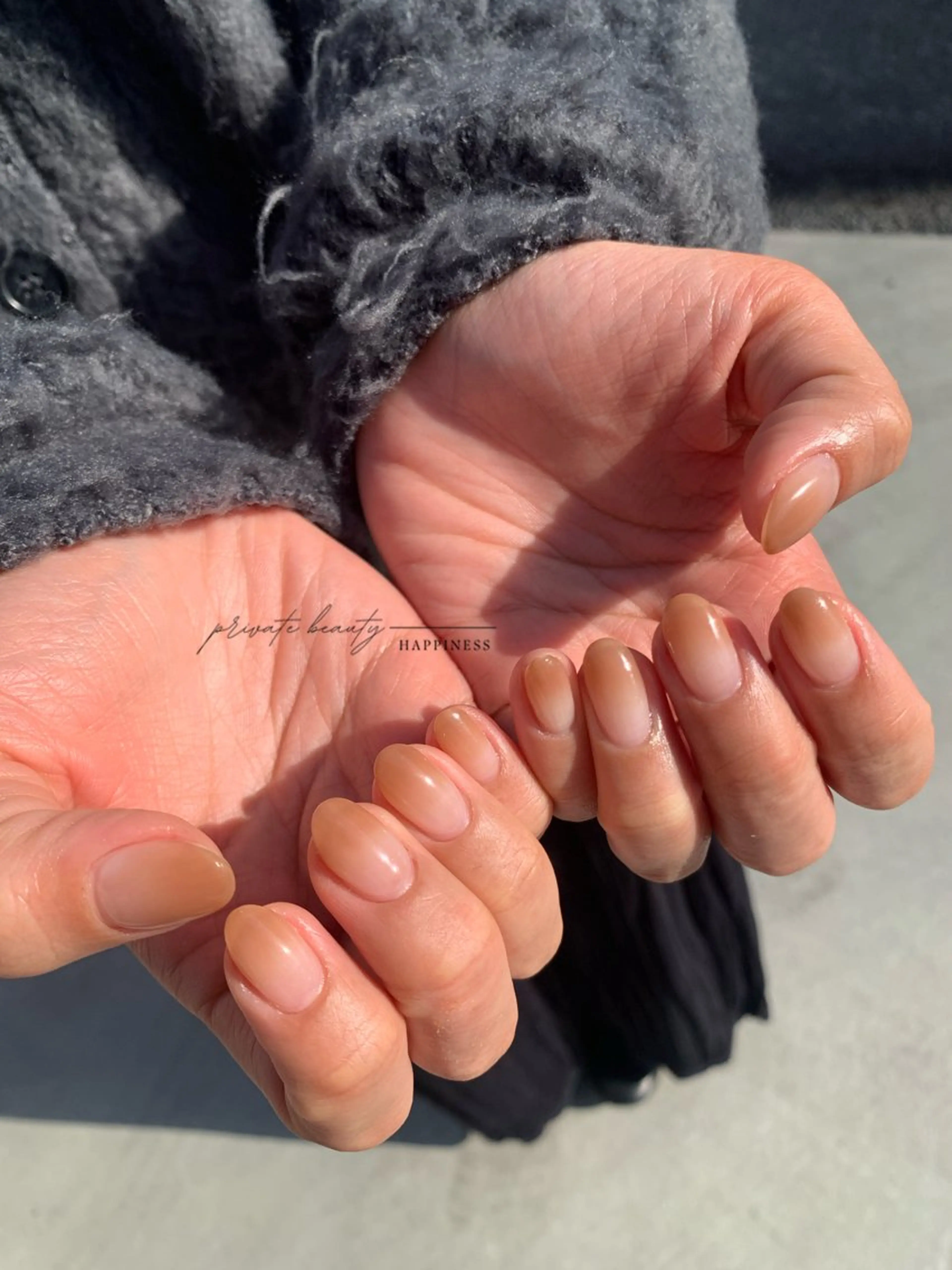 ネイル グラデーション 赤色 スカルプネイル happiness nailのネイルデザイン