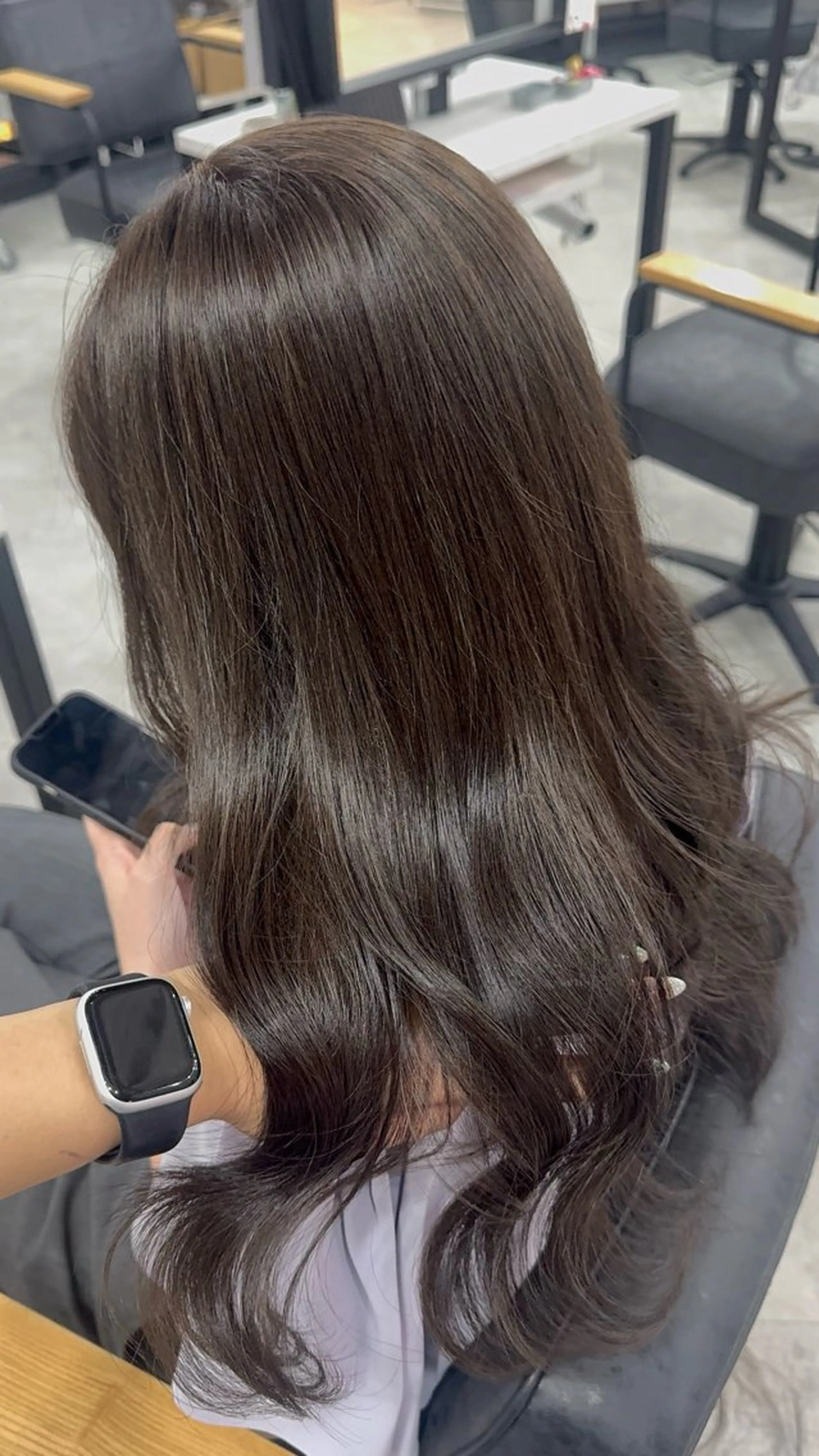 ロング カラー アッシュ アッシュブラウン ベージュカラー 黒髪 ブリーチ カット ヘアカラー トリートメント 赤み無し柔らかカラー 【梅田】madokaのヘアスタイル