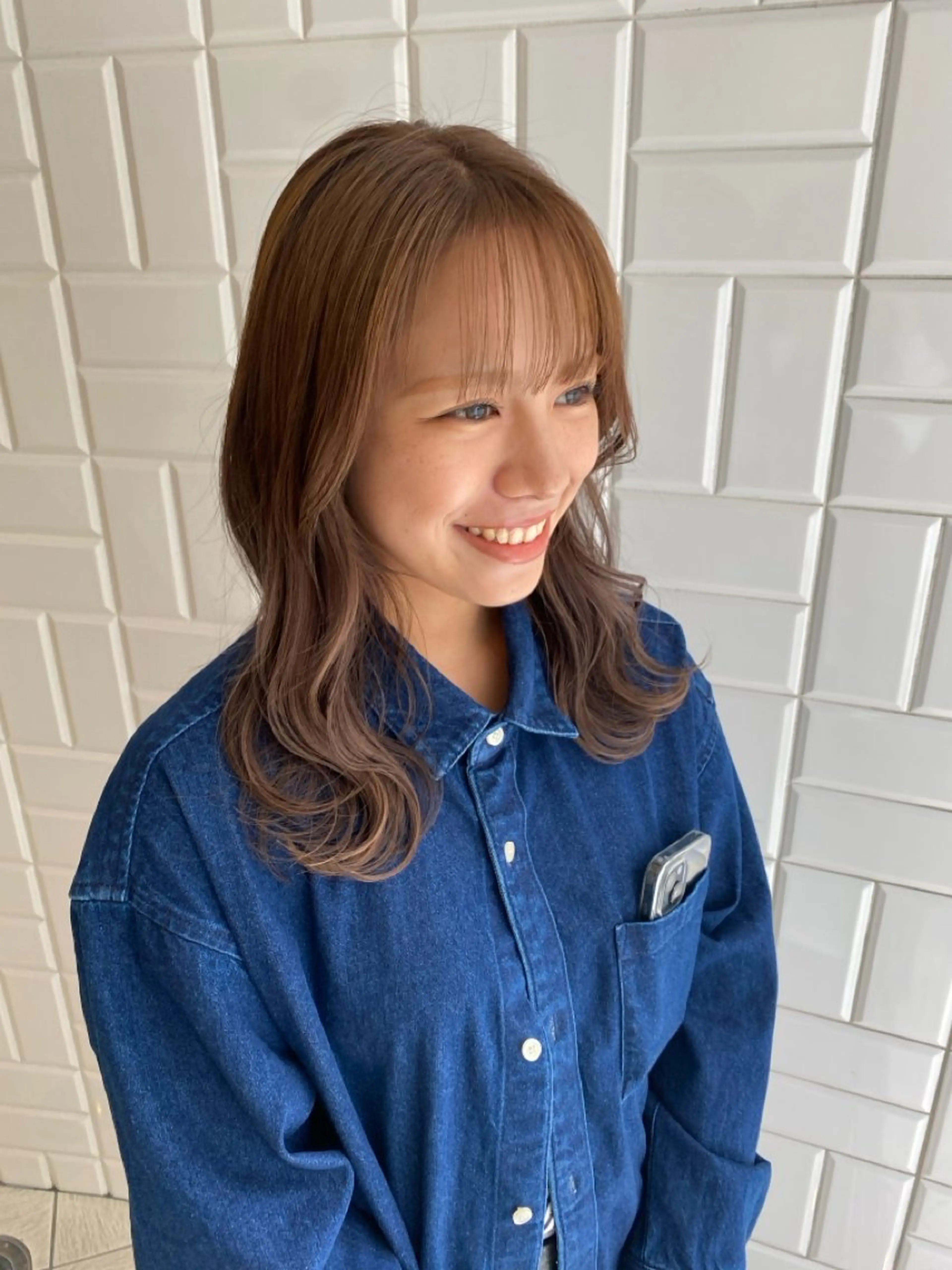 セミロング ヘアカラー トリートメント みやけ ひなのヘアスタイル